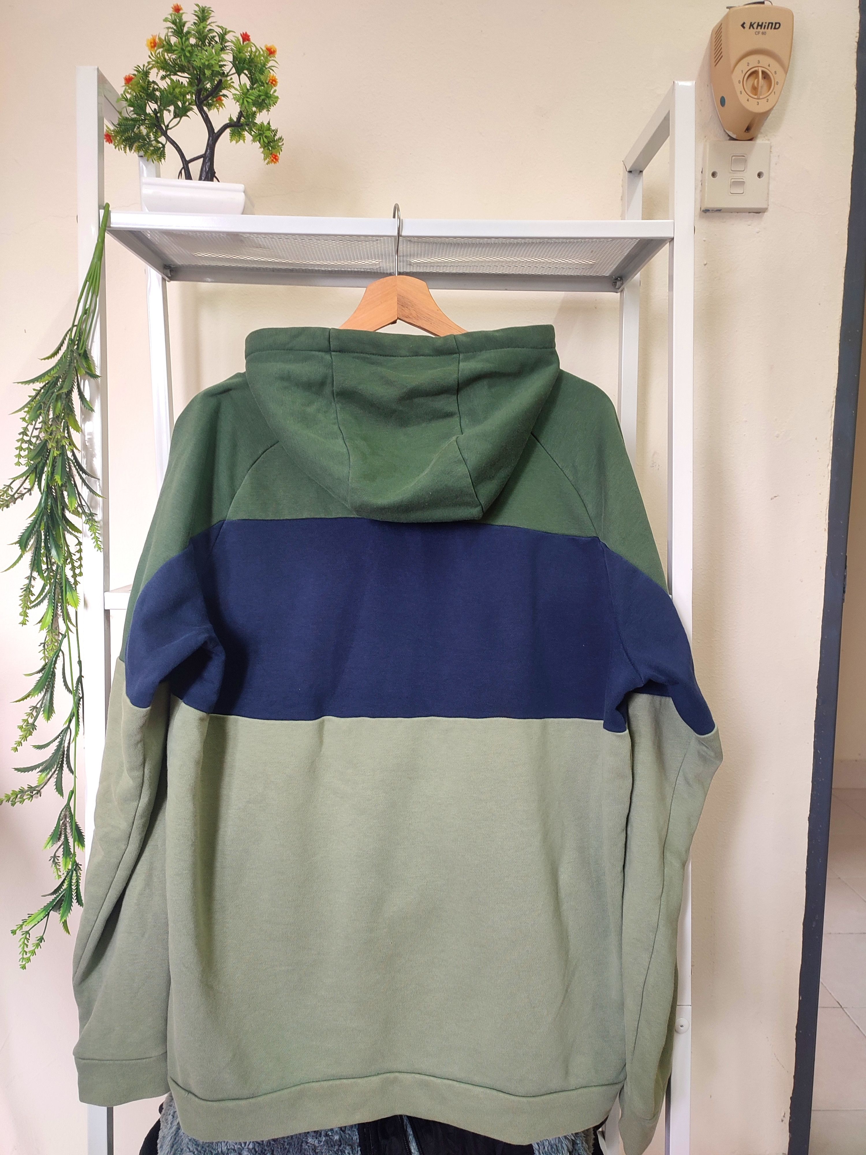 Nike Vintage Nike Pullover Big Swoosh Hoodies Size US L / EU 52-54 / 3 - 2 Thumbnail
