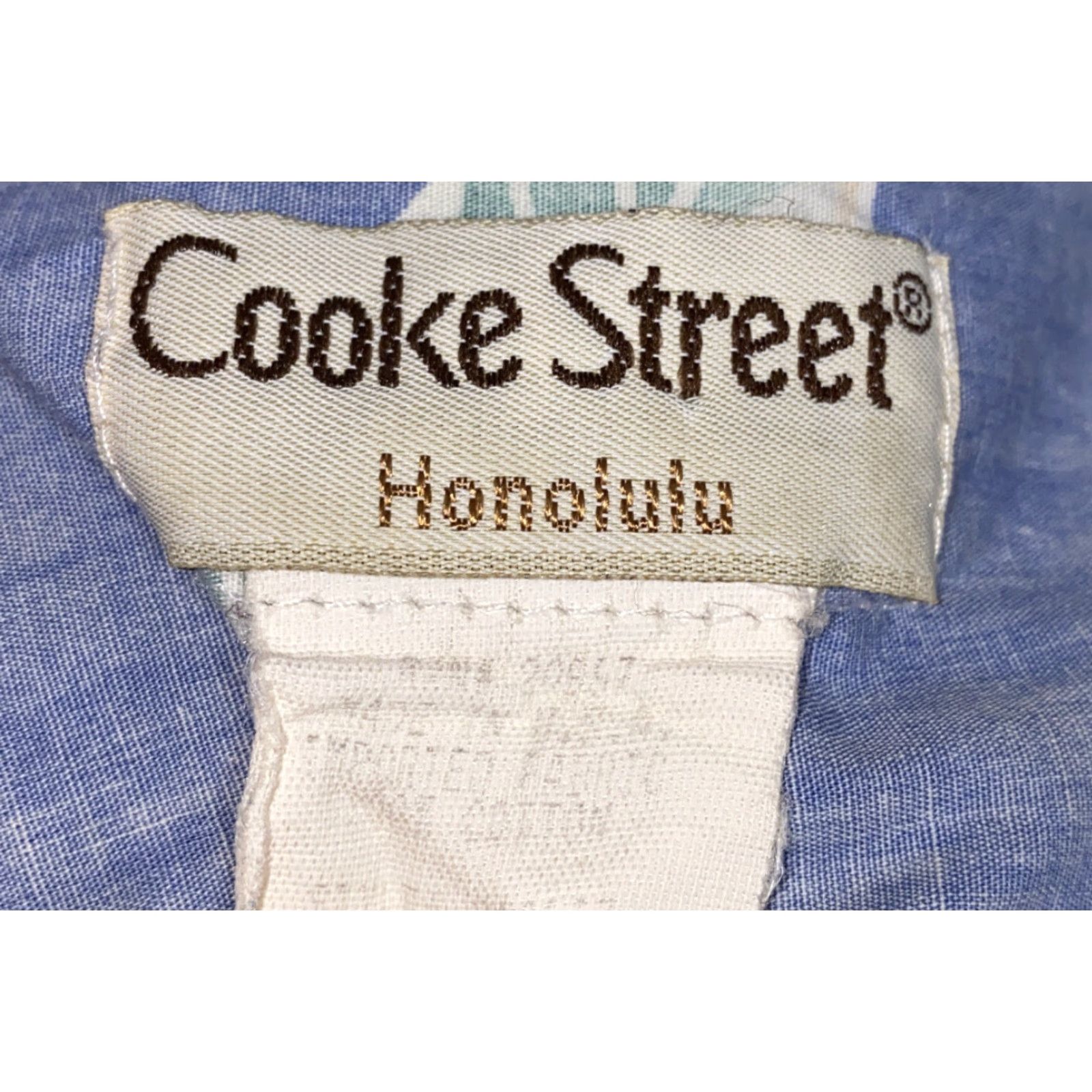 ALOHAS VINTAGE Cooke Street Mens Button-Up Hawaiian Shirt Blue Flower Print Aloha Cotton Size M US MADE Size US M / EU 48-50 / 2 - 6 Thumbnail