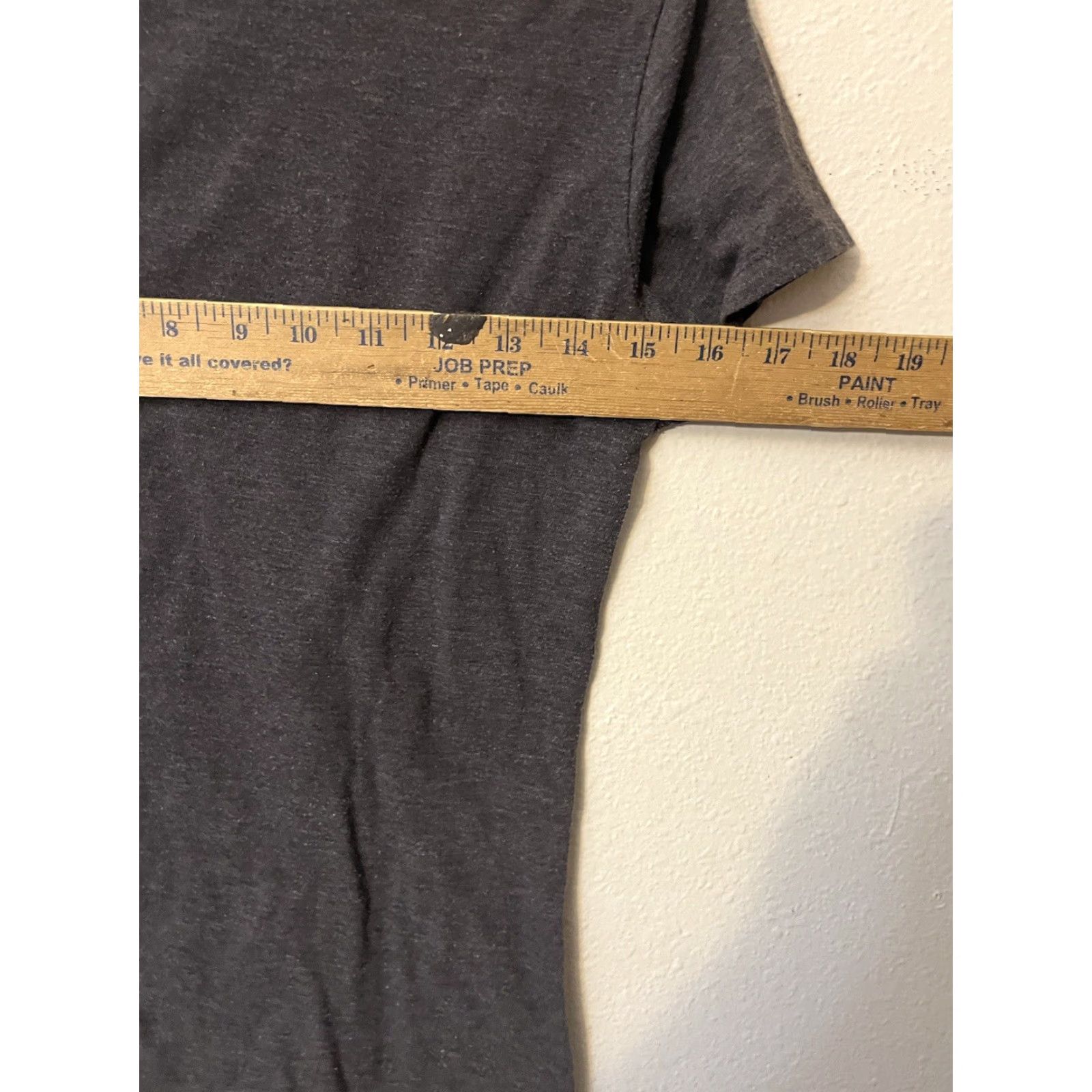 Puma PUMA Women's Short Sleeve T-Shirt Gray Logo Size Small Logo T-Shirt Women's Gray Cotton Regular Short Sleeve Logo Size S / US 4 / IT 40 - 5 Thumbnail