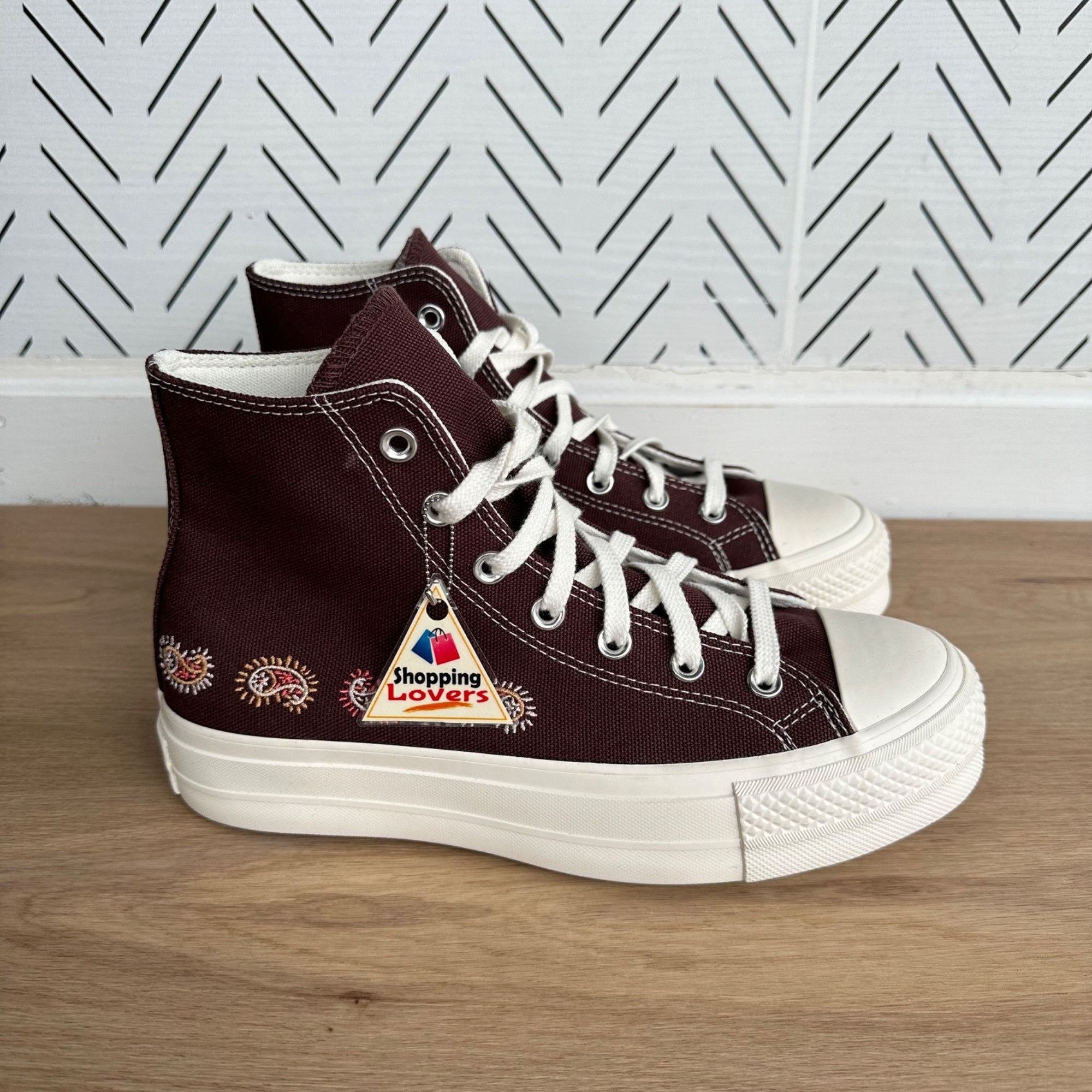 Converse ⭐Converse Chuck Taylor Lift Platform Embroidered Sz 6 Womens Size US 6 / IT 36 - 11 Thumbnail