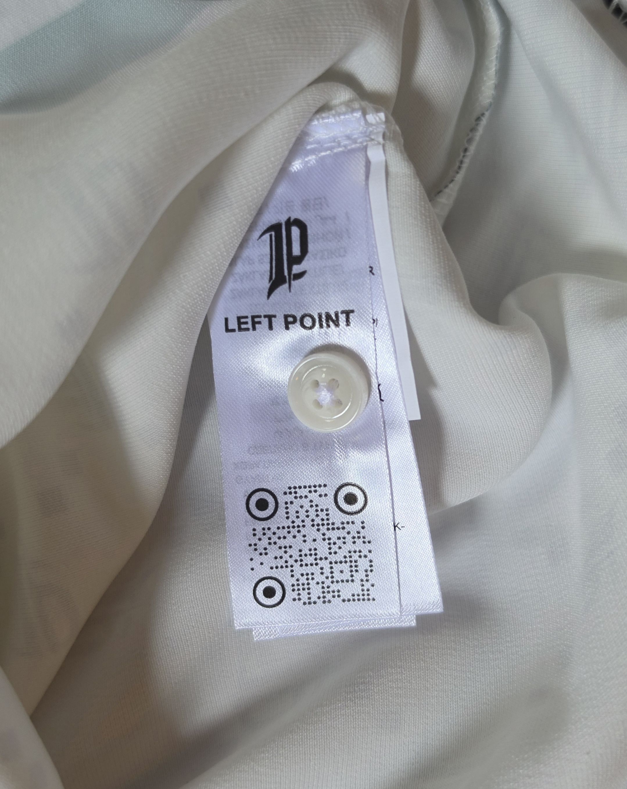 Other LEFT POINT Short Set Size XL Size US XL / EU 56 / 4 - 4 Thumbnail