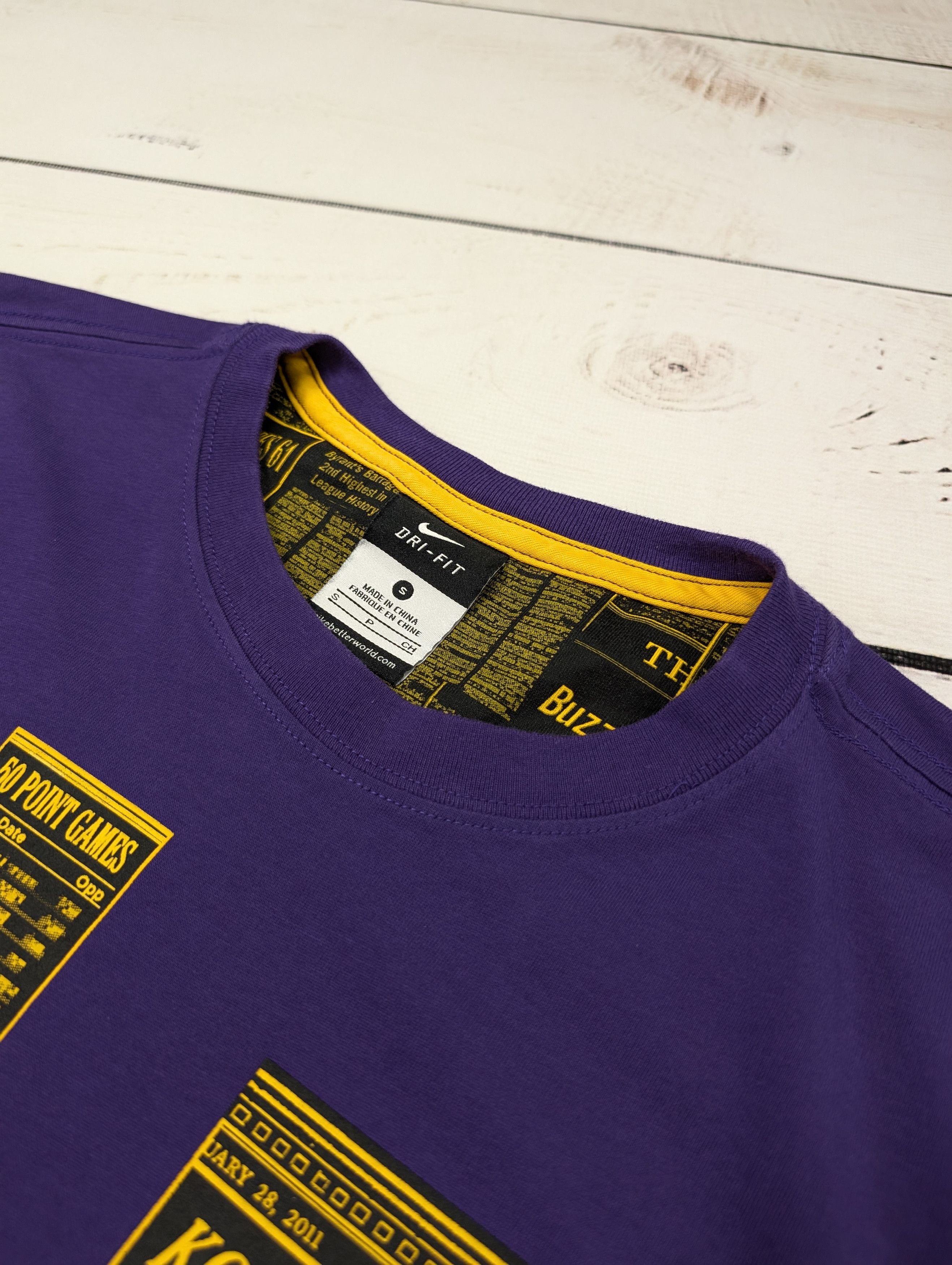 Nike Nike Dri-Fit Kobe Bryant Scores 81 Points Newspaper T-Shirt Size US S / EU 44-46 / 1 - 7 Thumbnail