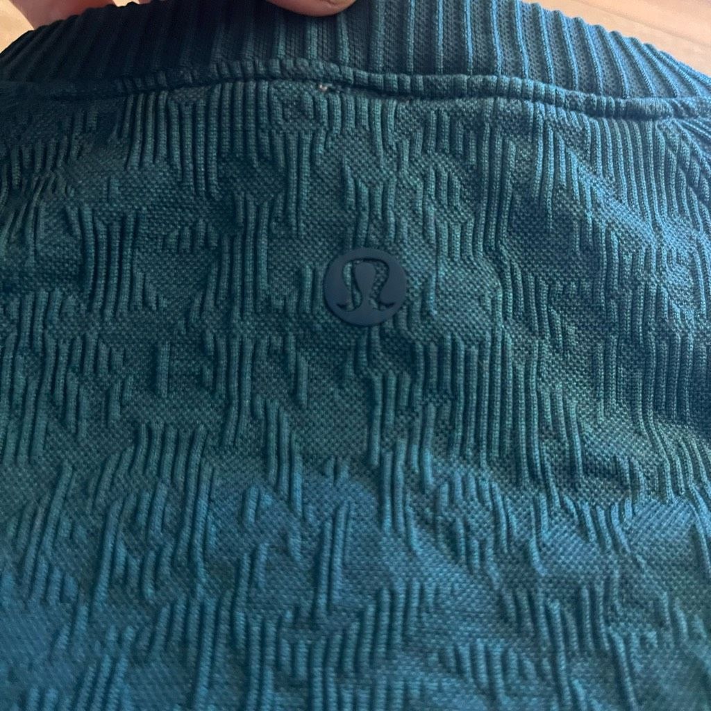 Lululemon Lululemon Blue Pattern Athletic Workout Top Women 8 Bin C-4 Size M / US 6-8 / IT 42-44 - 5 Thumbnail