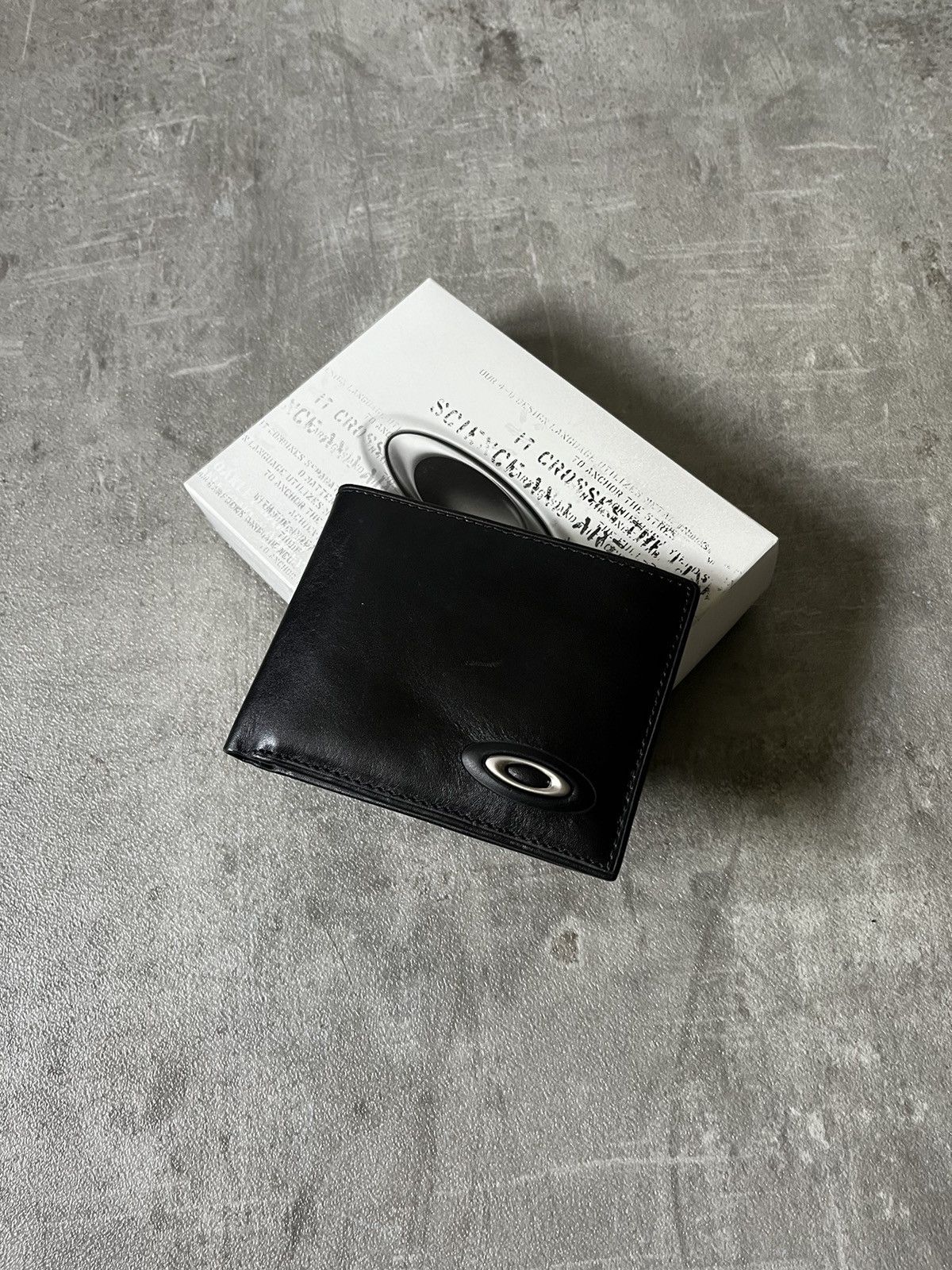 Vintage Vintage Oakley wallet and cardholder black 00s rare | Grailed