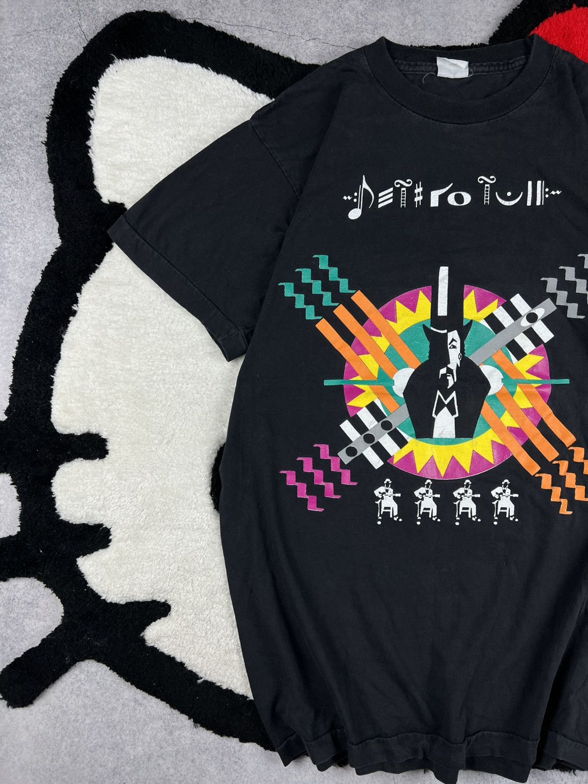 Band Tees Vintage Jethro Tull 1990’s Retro Band Faded Tee Shirt Size US L / EU 52-54 / 3 - 2 Thumbnail