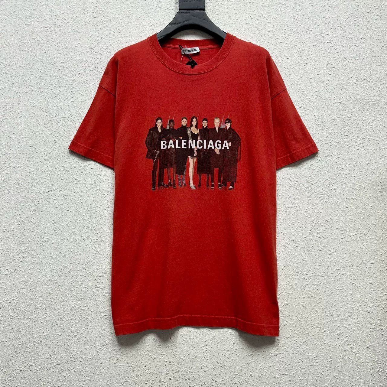 Balenciaga Balenciaga Red Portrait Short-Sleeve DY6814 Size US M / EU 48-50 / 2 - 1 Thumbnail