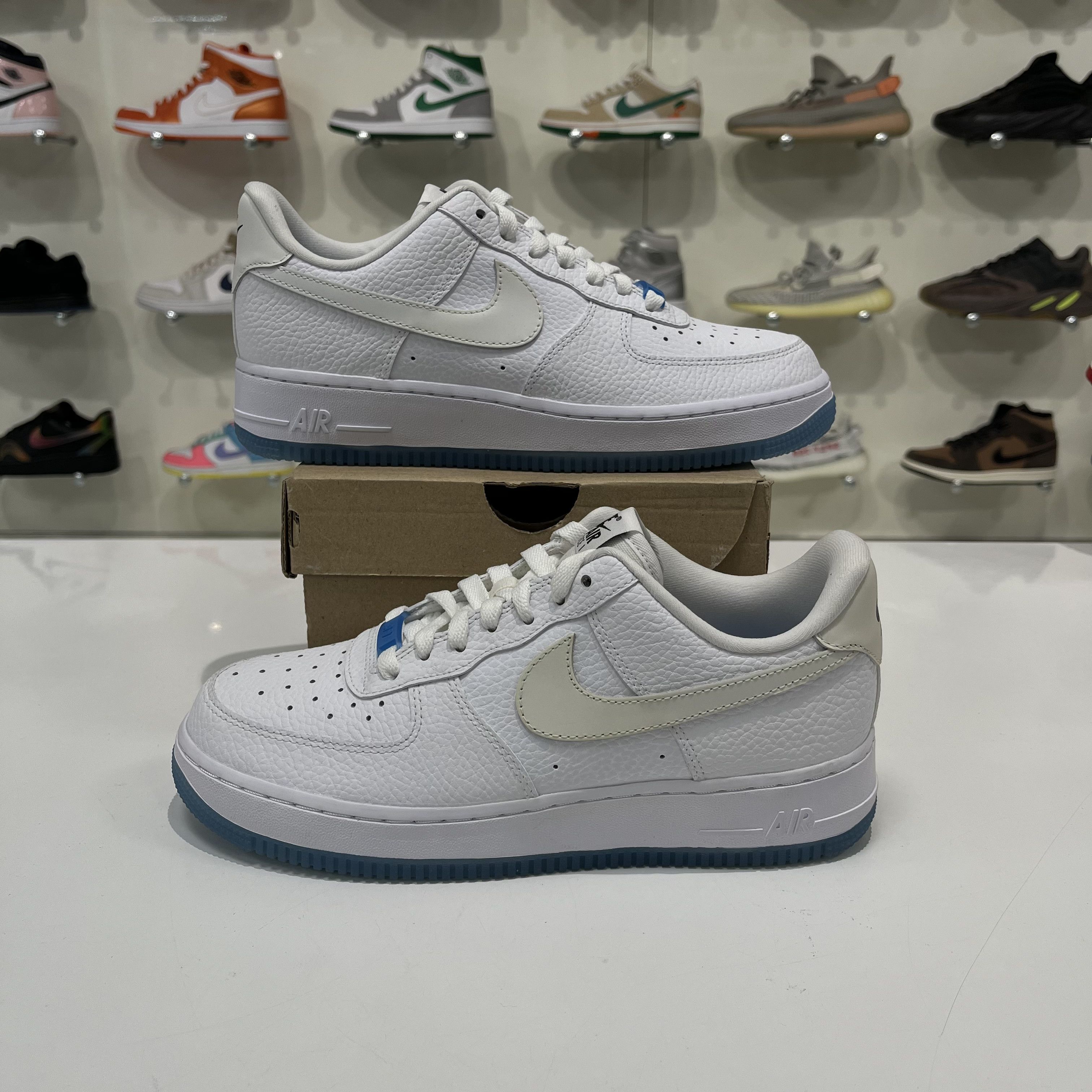 Nike Nike Air Force 1 Low UV Reactive Swoosh (W) Size US 8.5 / EU 41-42 - 1 Thumbnail