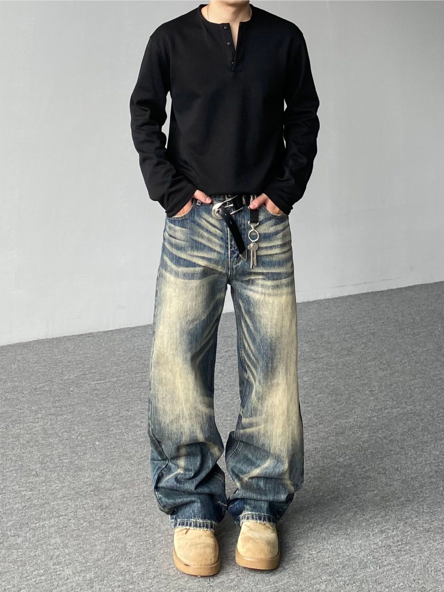 Vintage American-style Vibe washed whisker gradient jeans for men Size US 32 / EU 48 - 1 Thumbnail