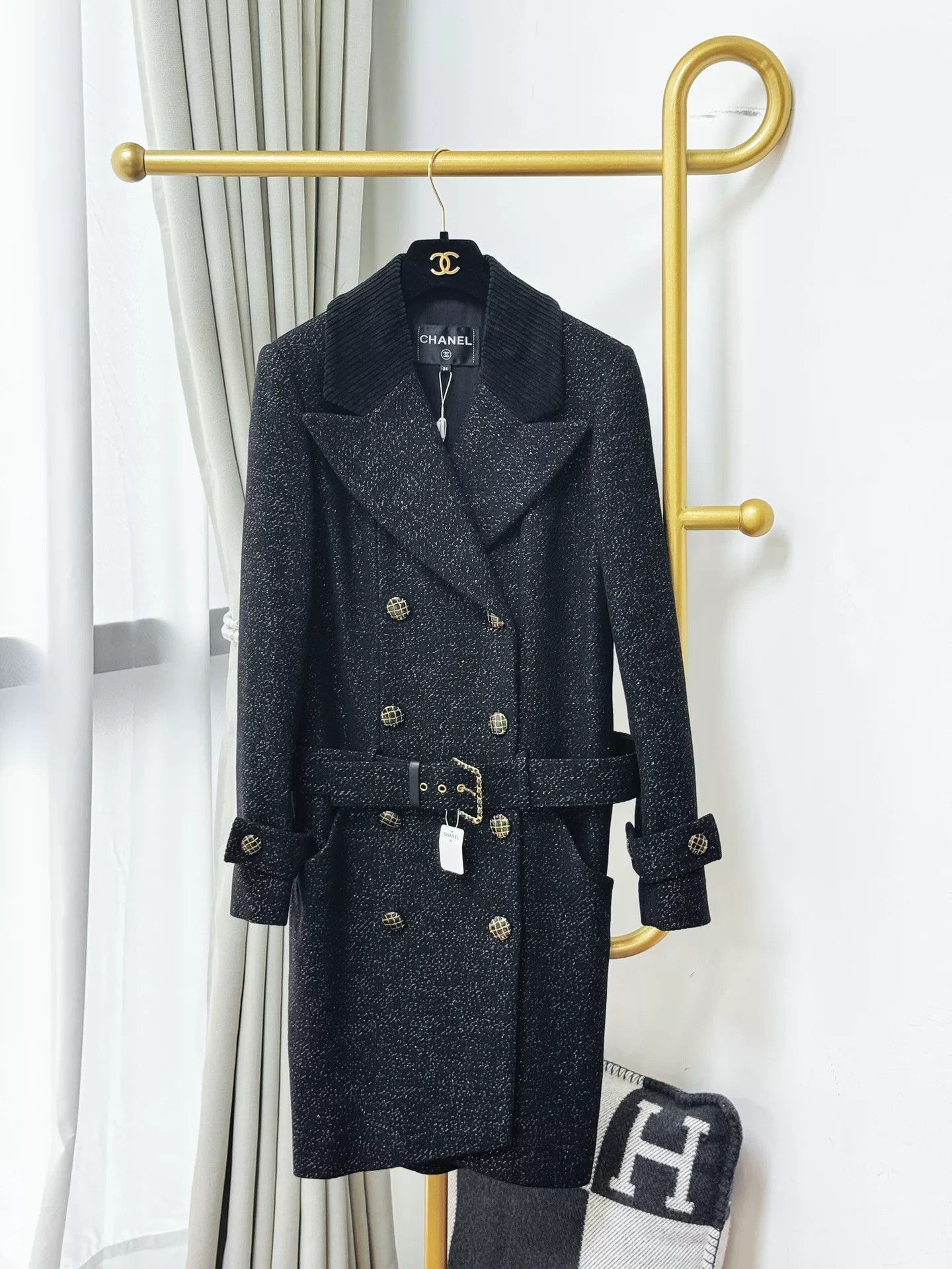 Chanel Chanel 19A Egypt Series Long Coat Size XXS / US 00 / IT 34 - 1 Thumbnail