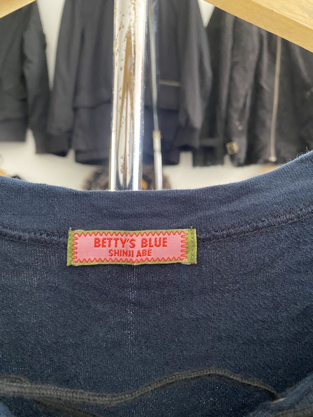 Japanese Brand Betty's Blue by Shinji Abe Cropped Womens T-Shirt Size M / US 6-8 / IT 42-44 - 5 Thumbnail