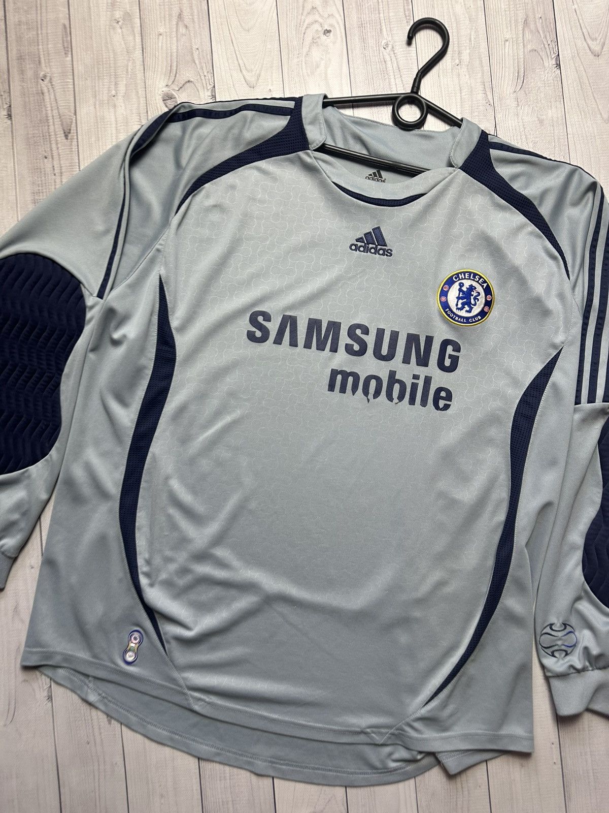 Adidas × Vintage Vintage adidas Chelsea soccer goalkeeper jersey rare XXL Size US XXL / EU 58 / 5 - 2 Thumbnail