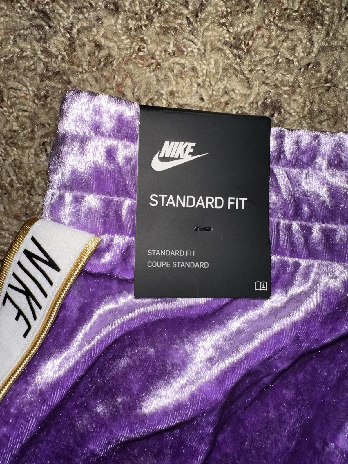 Nike Nike Big Kids (Girl’s) Velour Purple Tracksuit Pants Size 24" / US 00 / IT 34 - 5 Thumbnail