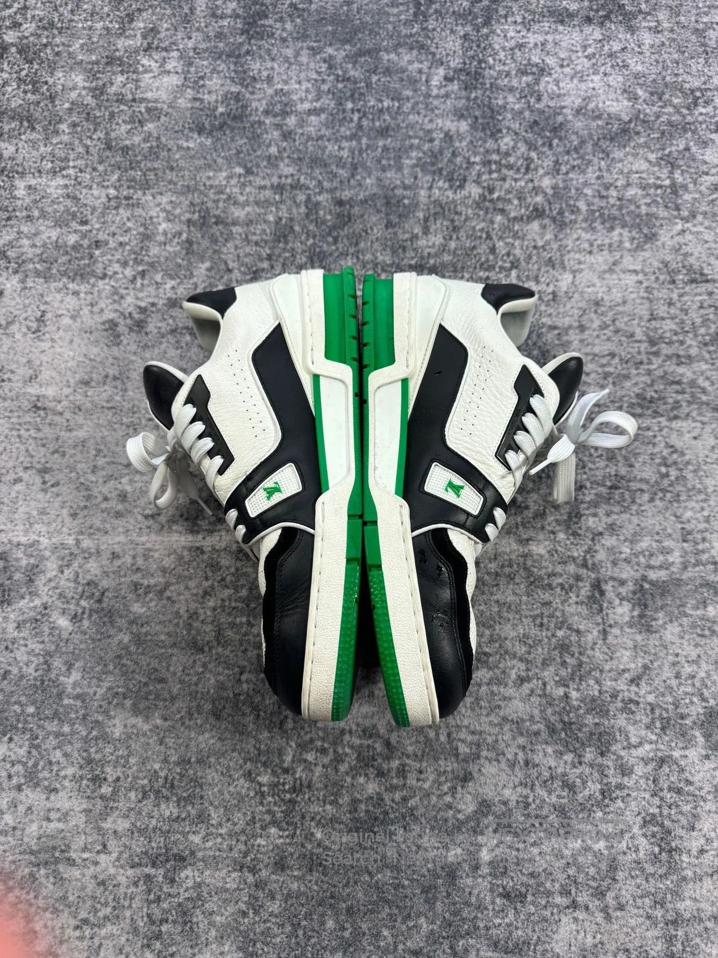 Louis Vuitton Louis Vuitton Black Green Trainer Sneakers. Size US 9 / EU 42 - 4 Thumbnail