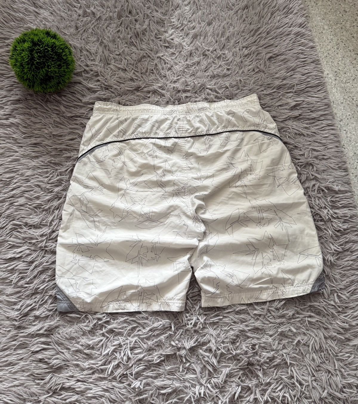 Nike 00s Nike Vintage Baggy Shorts Graphic Print Swoosh Shox Y2k Size US 38 / EU 54 - 6 Thumbnail