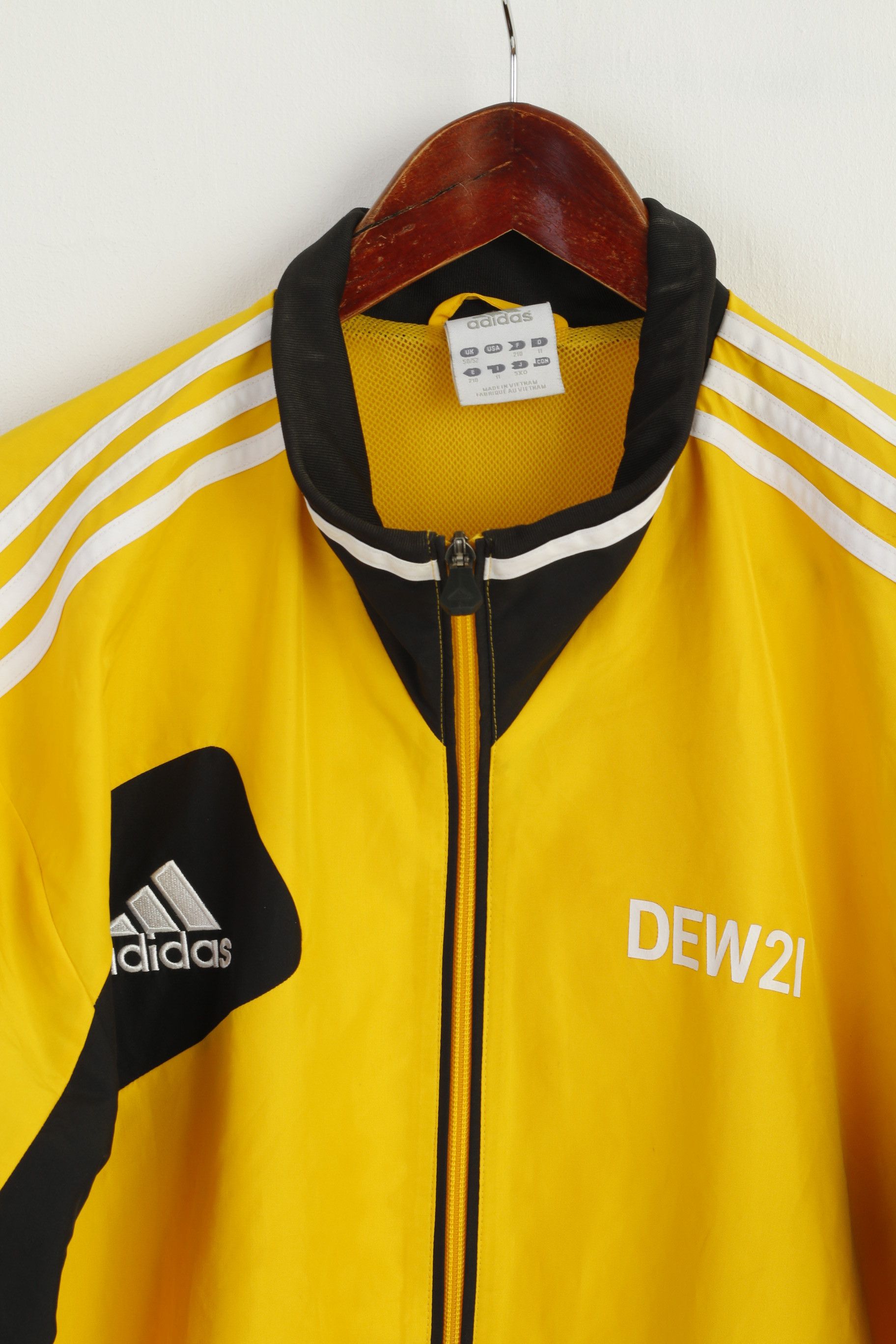 Adidas Adidas Men 50/52 XL Jacket Yellow Dortmund #29 8830 Size US XL / EU 56 / 4 - 3 Thumbnail