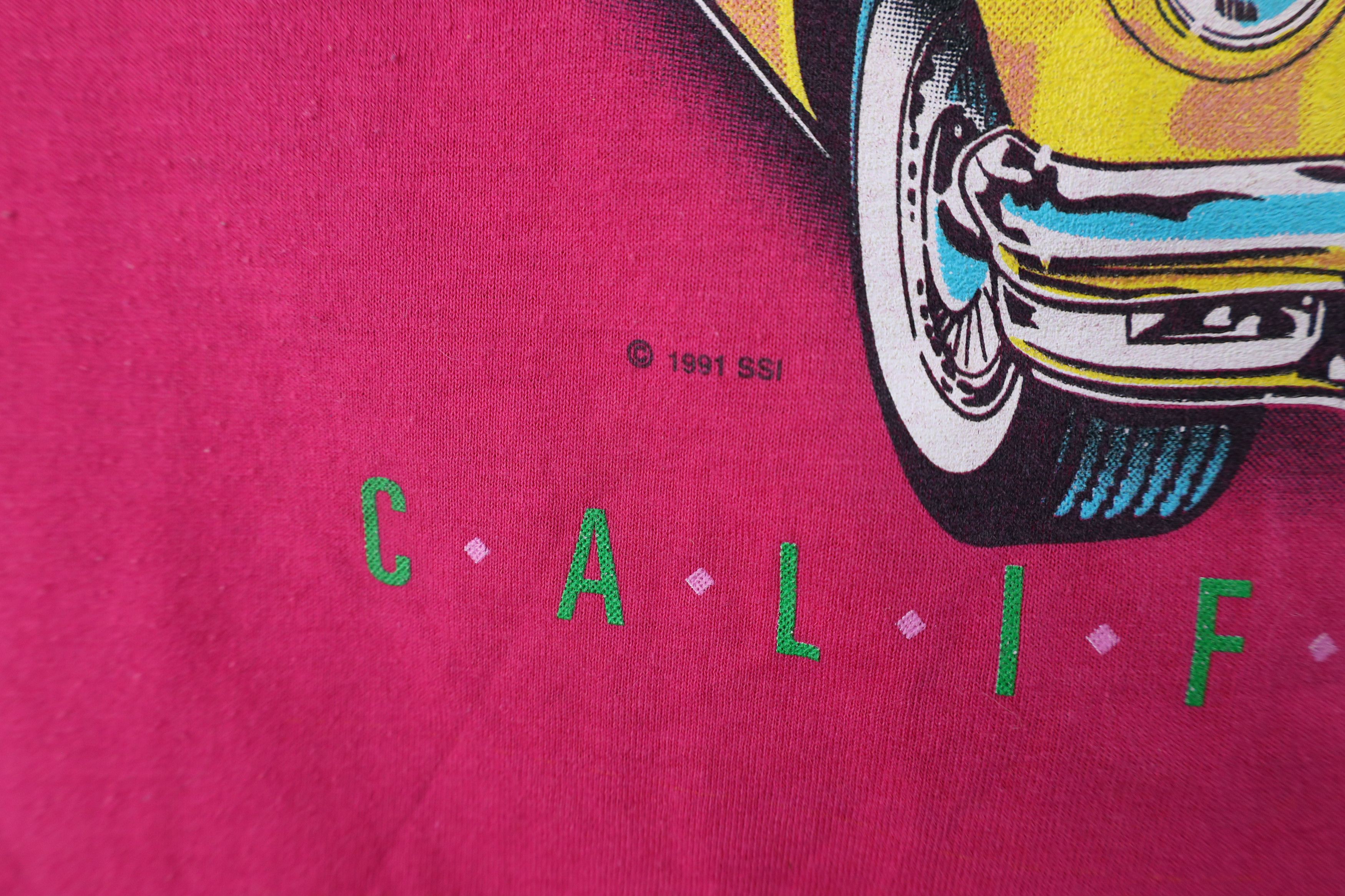 Vintage Vintage 90s Streetwear Out Surf City California T-Shirt USA Size US XL / EU 56 / 4 - 6 Thumbnail