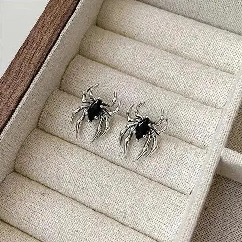 Designer Black Spider Stud Earrings Size ONE SIZE - 7 Thumbnail