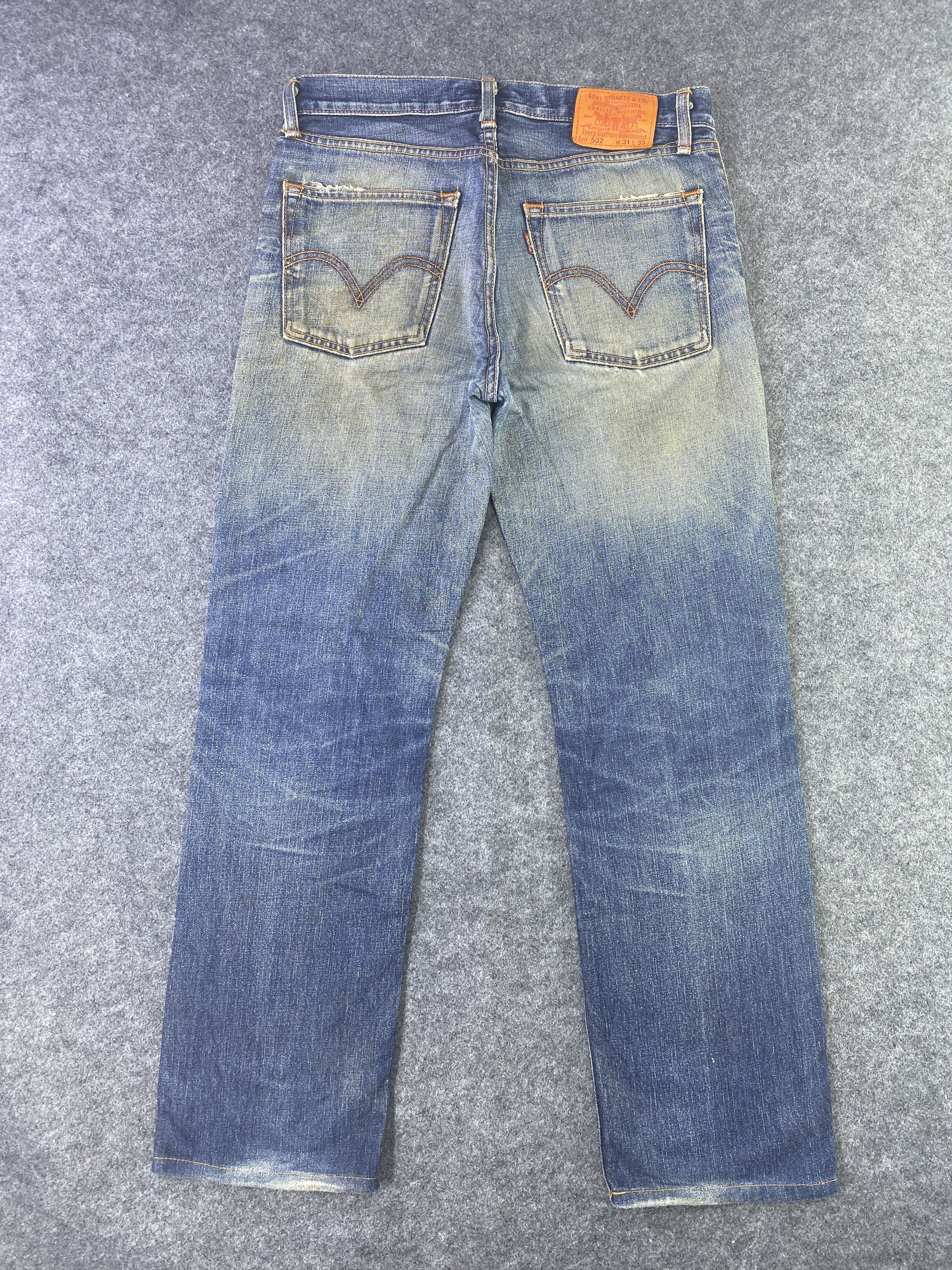 Levi's VINTAGE CLASSIC LEVI'S 502 DISTRESS BLUE WASH JEANS - J907 Size US 33 - 3 Thumbnail