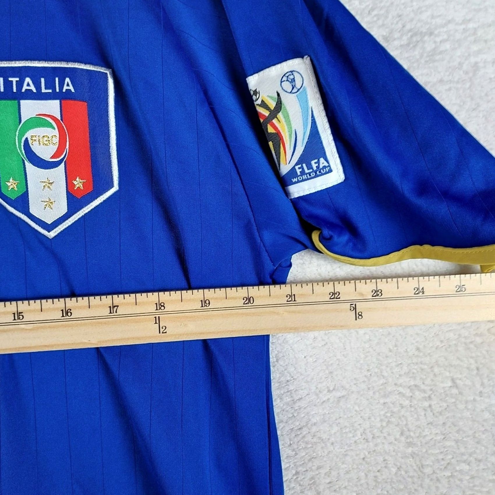 Vintage VINTAGE Italy 2010 FIFA World Cup Soccer Jersey Airness Men’s M Blue Gold Short Sleeve V-Neck Shirt Jerseys Mens Size US M / EU 48-50 / 2 - 6 Thumbnail