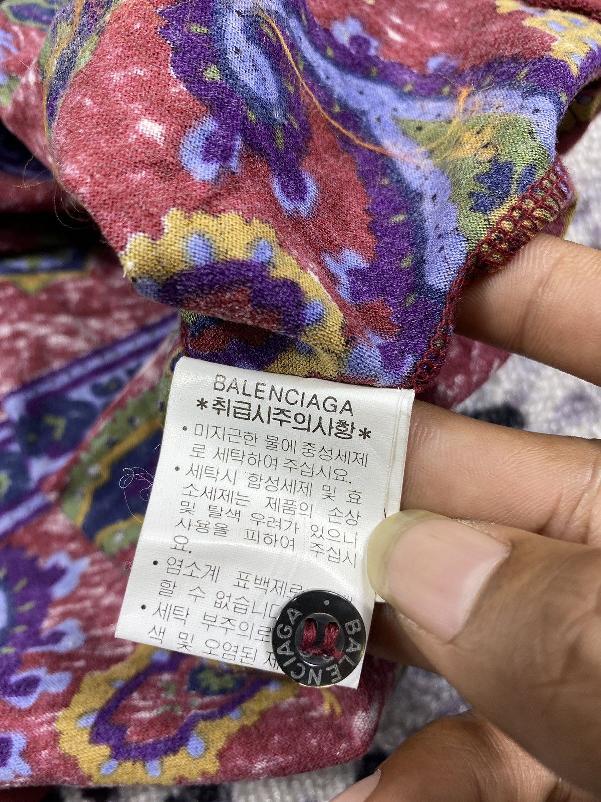Balenciaga Vintage Balenciaga Pattern bandana shirt Size US M / EU 48-50 / 2 - 8 Thumbnail