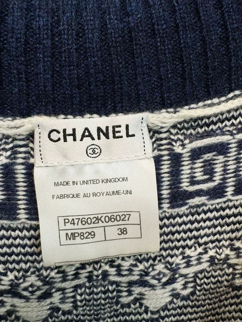 Chanel Chanel Knitted Sweater with Navy Details -2505 Size M / US 6-8 / IT 42-44 - 2 Thumbnail