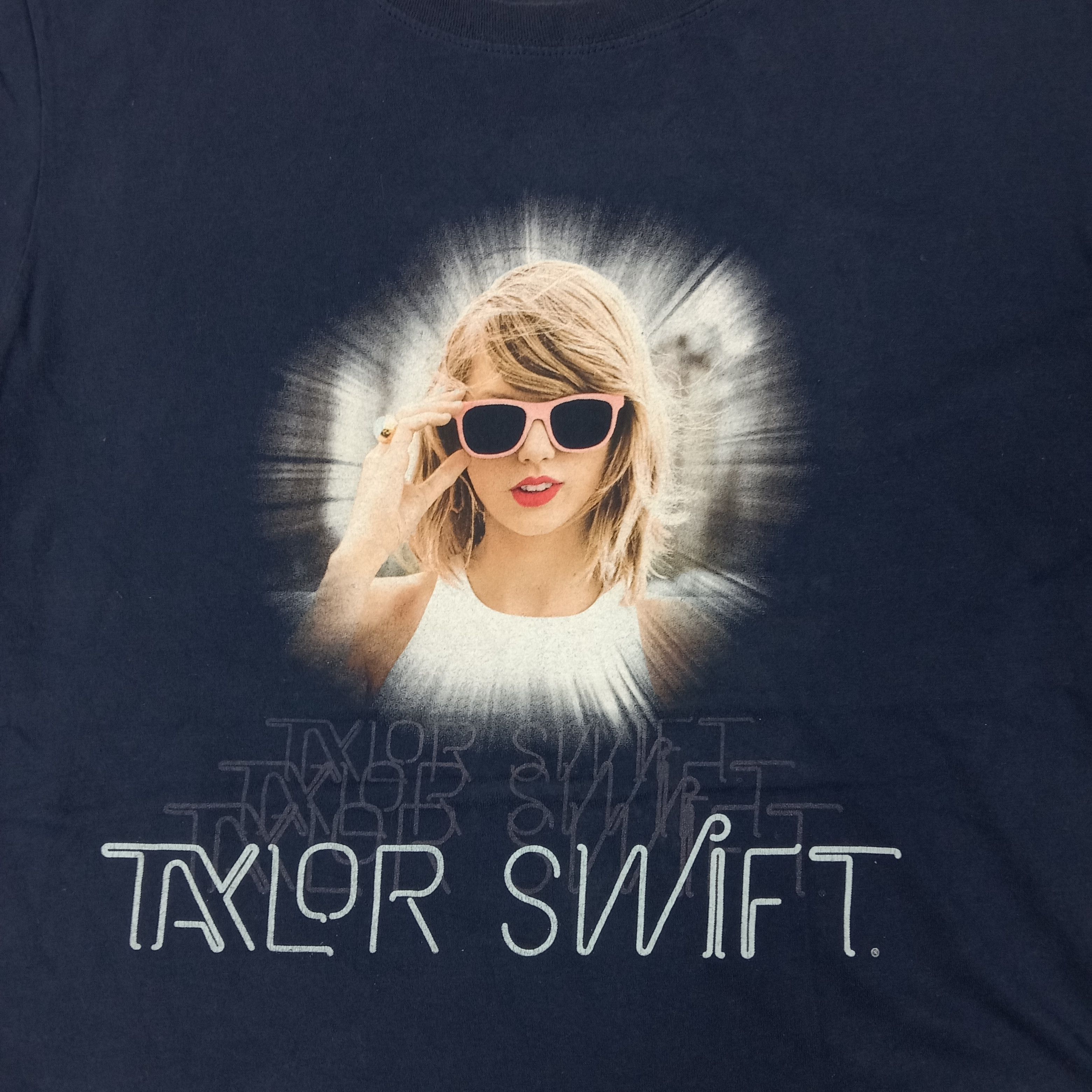 Band Tees Taylor Swift American Singer Songwriter Tshirt C223N48 Size US L / EU 52-54 / 3 - 2 Thumbnail