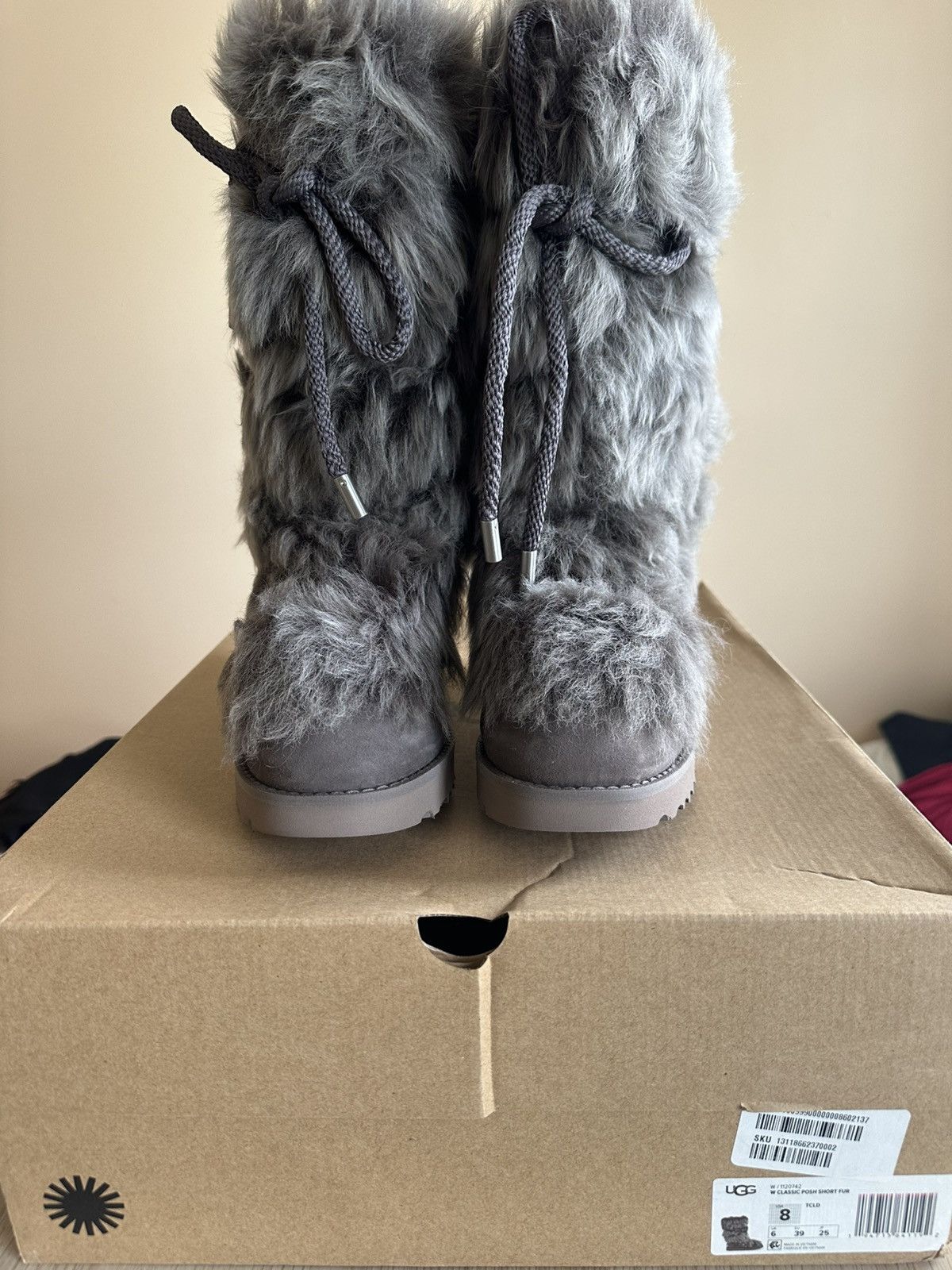 Ugg UGG Classic Posh Short Fur Boots - Thunder Cloud Size US 8 / IT 38 - 9 Thumbnail