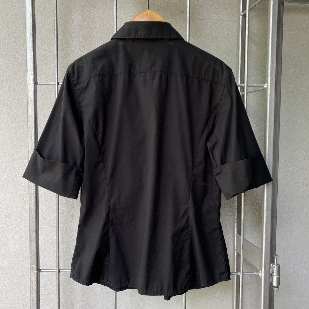 Max Mara Max Mara Black Fitted Cotton Ruffle Collar Shirt Size M / US 6-8 / IT 42-44 - 20 Thumbnail