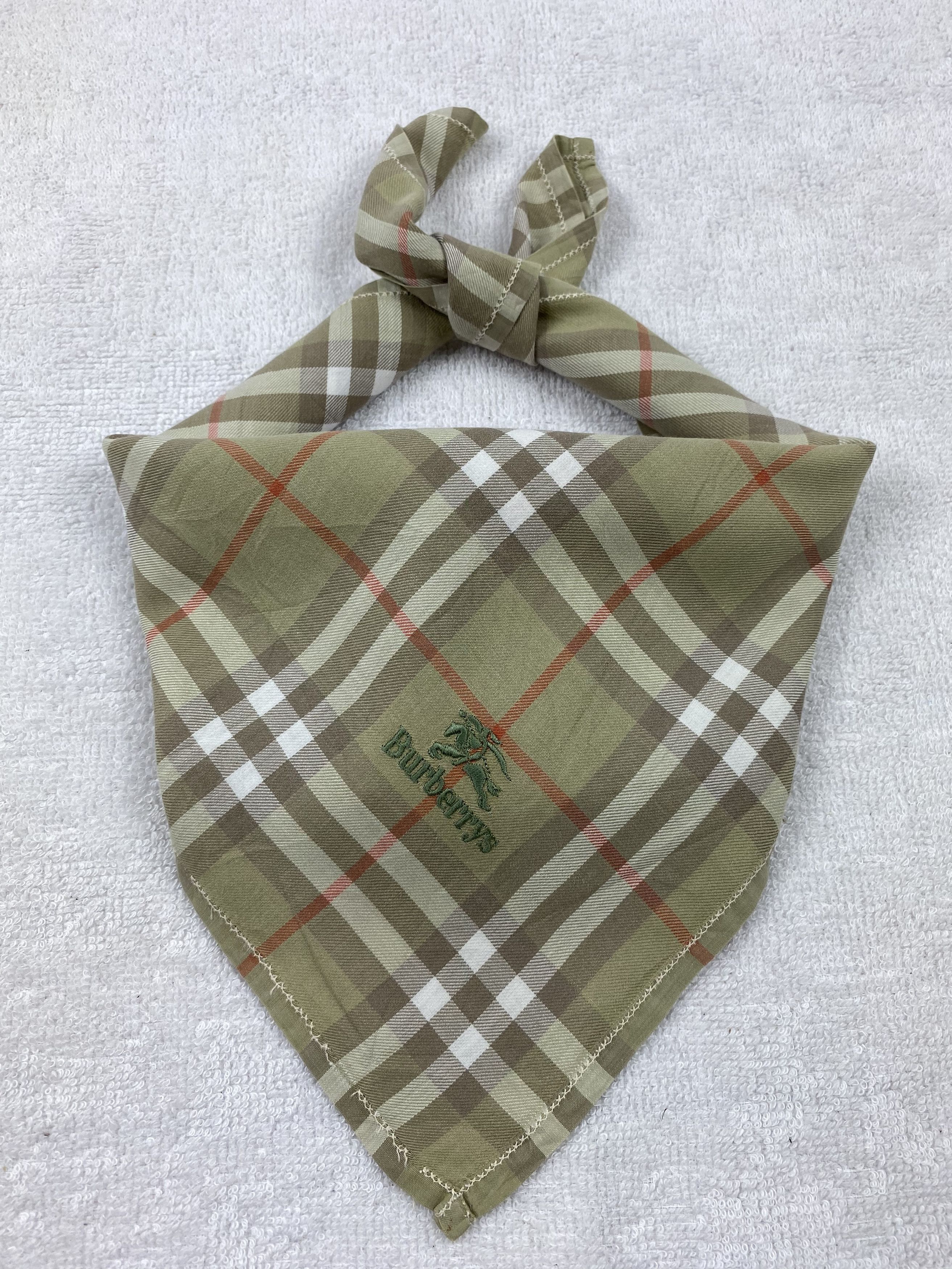 Burberry Burberry Handkerchief / Bandana / Neckerchief Size ONE SIZE - 1 Thumbnail