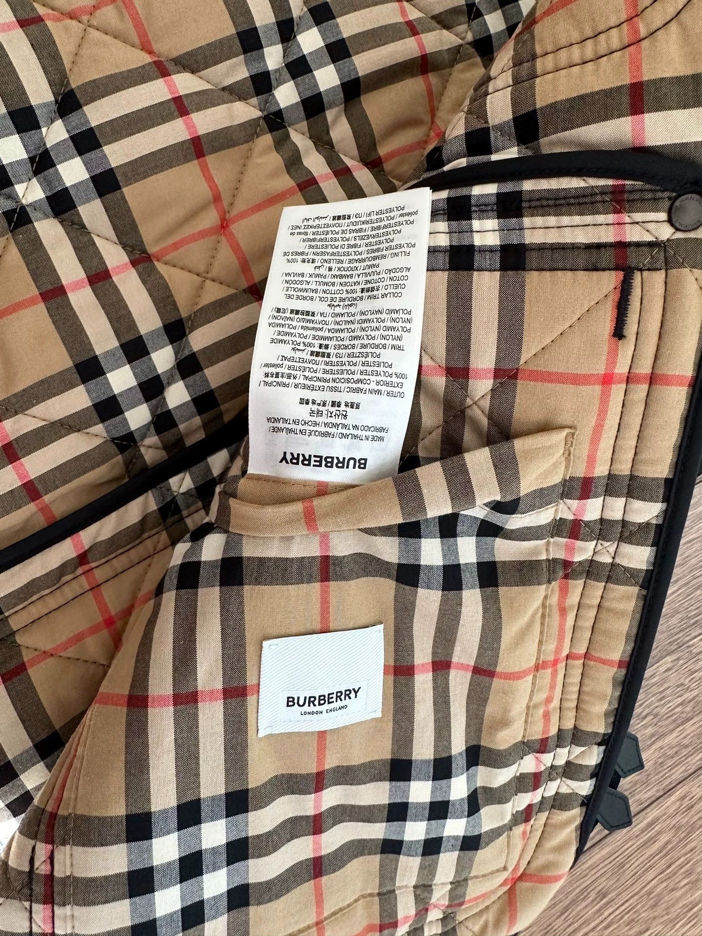 Burberry Burberry Check Black Down Vest Size 48 Size US M / EU 48-50 / 2 - 4 Thumbnail