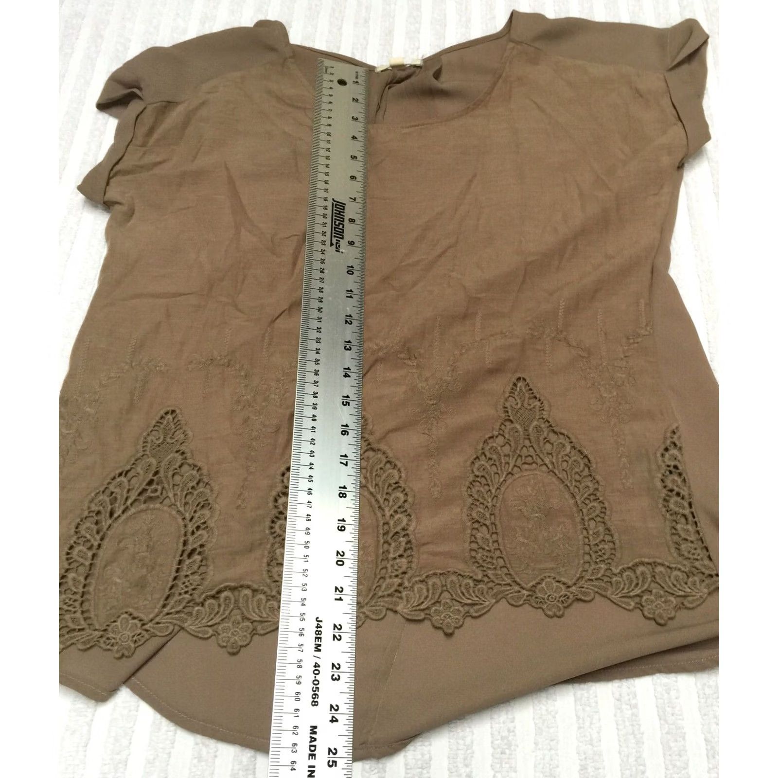 Vintage PLEIONE Blouse Scoop Neck Short Sleeve Lace Detail Hi-Low Taupe Medium Women Size M / US 6-8 / IT 42-44 - 8 Thumbnail