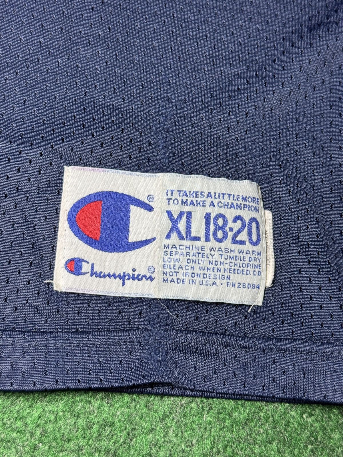 Champion Vtg 90s Notre Dame Irish Champion Cropped Football Jersey Size S / US 4 / IT 40 - 2 Thumbnail