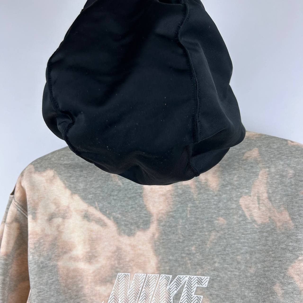 Nike Vintage Nike Custom Tie Dye Hoodie Size US M / EU 48-50 / 2 - 6 Thumbnail
