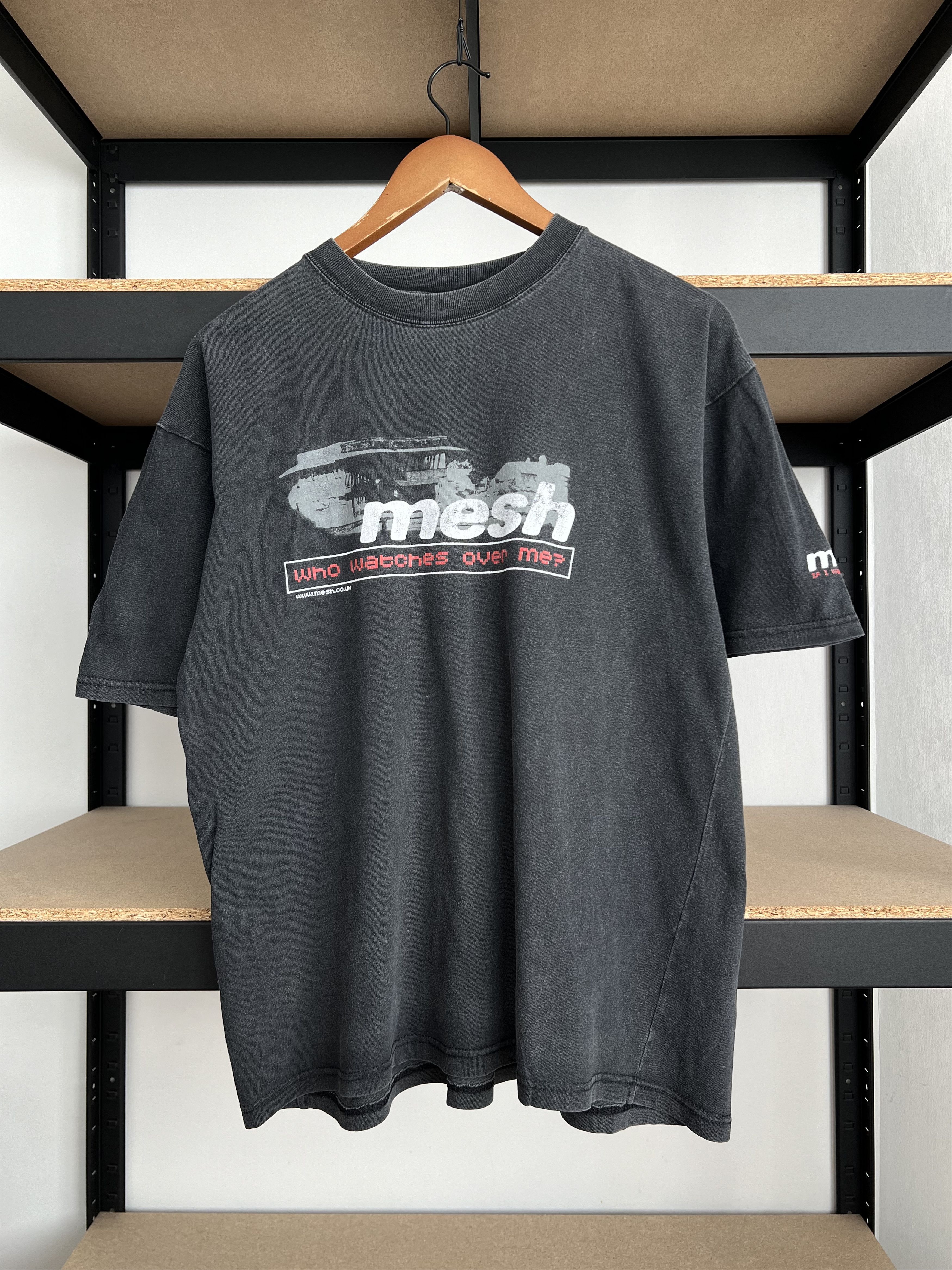 Band Tees Vintage 2002 Mesh Who Watches Over Me? Electronic Band Tee Size US L / EU 52-54 / 3 - 1 Thumbnail