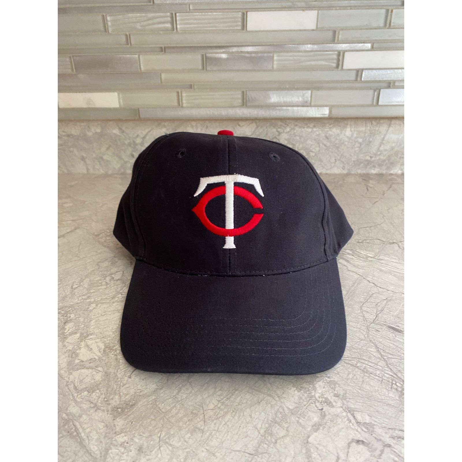 MLB Minnesota Twins Fan Favorite Adjustable Baseball Hat Size ONE SIZE - 2 Thumbnail