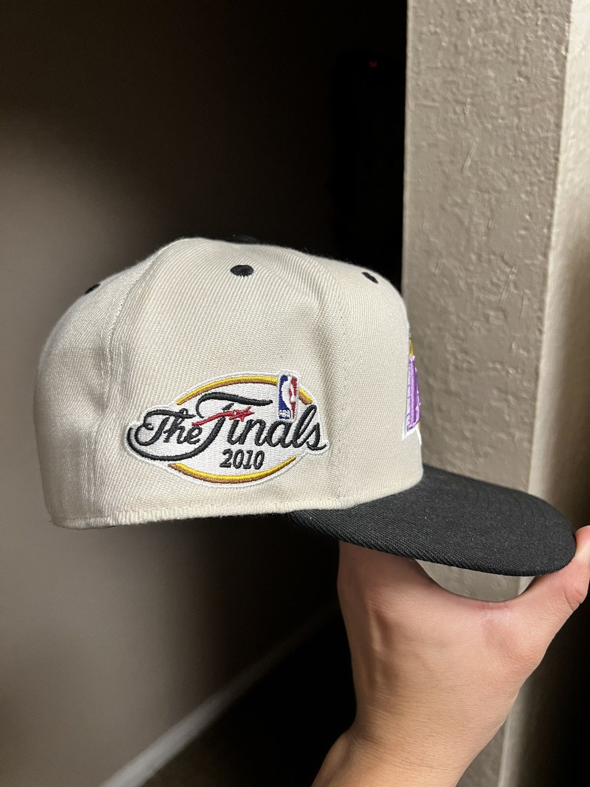 Mitchell & Ness Mitchell & Ness Lakers 2010 championship fitted Size ONE SIZE - 4 Thumbnail