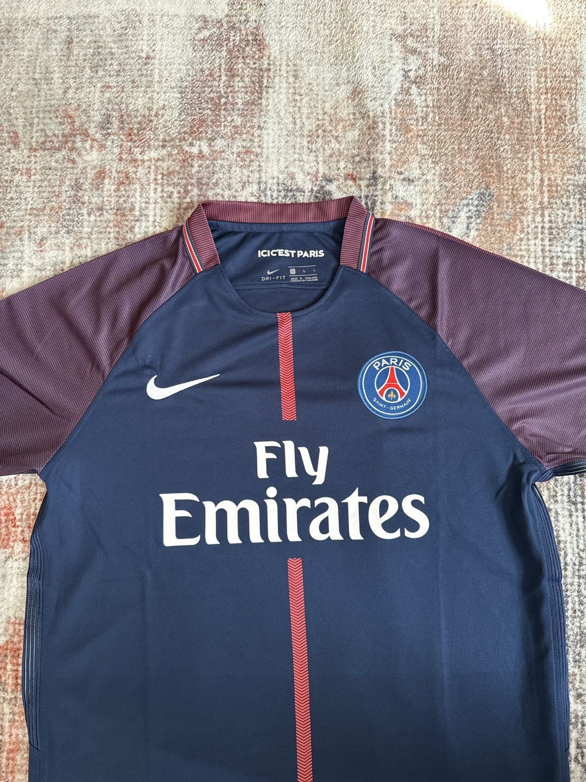 Nike PSG Paris Saint-Germain Home Retro Soccer Jersey 2017-18 Size US L / EU 52-54 / 3 - 2 Thumbnail