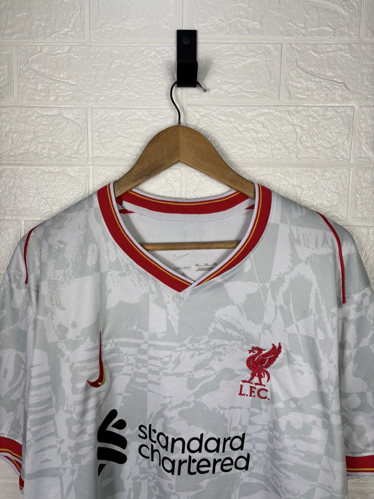 Nike LIVERPOOL 2024 2025 THIRD FOOTBALL SHIRT SOCCER JERSEY NIKE Size US XXL / EU 58 / 5 - 4 Thumbnail