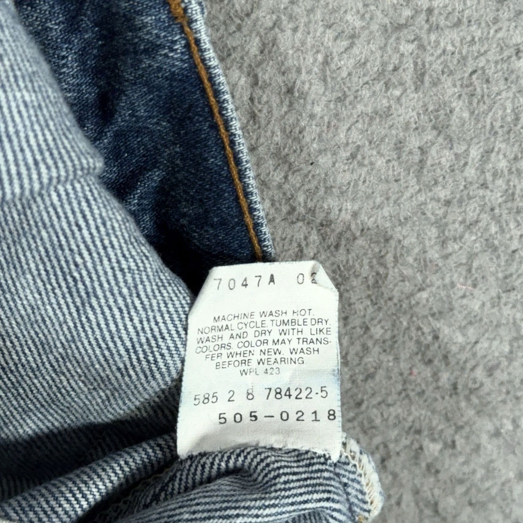 Levi's VINTAGE Levi's 505 Jeans Men 30x33 Blue Denim 585 Button 90s Made in USA USA Retro Classic 5-Pocket Logo 90s Levi's 505 Men Jeans Size US 30 / EU 46 - 4 Thumbnail