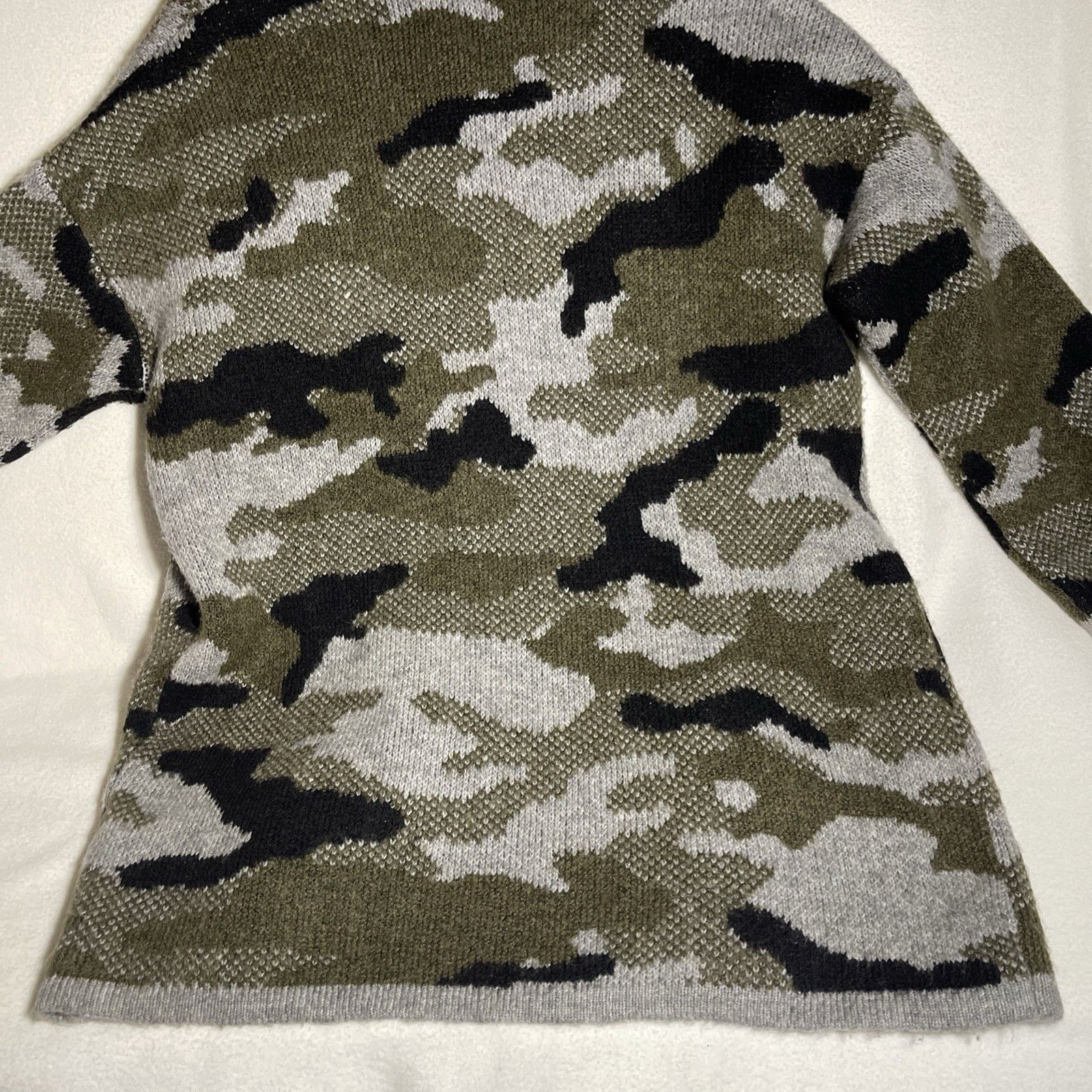 Anthropologie Anthropologie Camo Cardigan Sweater SM Size S / US 4 / IT 40 - 5 Thumbnail