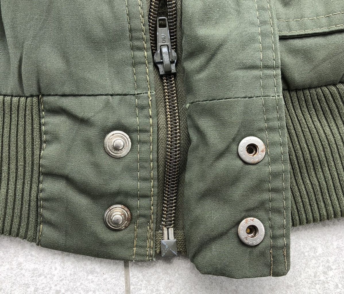 Vintage Vintage 70s Military B-10 Sherpa Flight Bomber Jacket Size US M / EU 48-50 / 2 - 13 Thumbnail