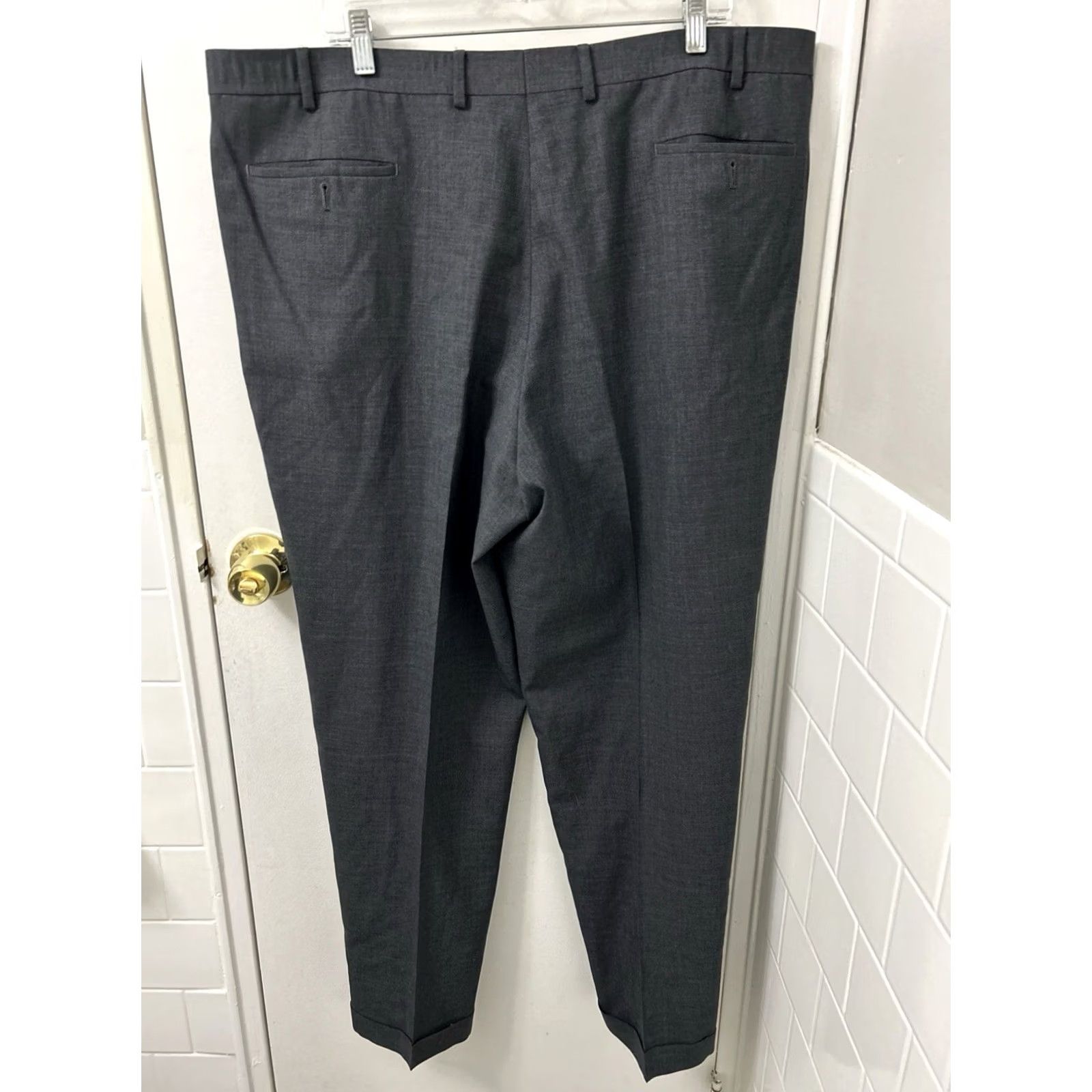 Ralph Lauren VINTAGE? No. Lauren Ralph Lauren Mens Pants Dress Wool 100% Gray 42x32 Cuffed Pleated Classic Straight Inseam 32 Department Men Size US 42 / EU 58 - 7 Thumbnail