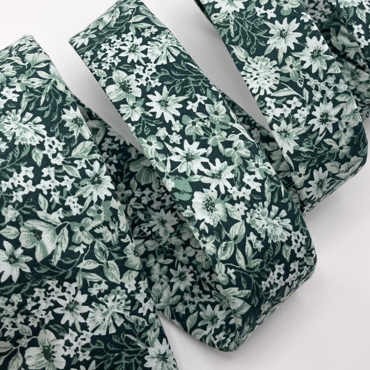 Other Men’s Pine Green Floral Print Necktie, Slim 2.75” Width Tie Size ONE SIZE - 4 Thumbnail