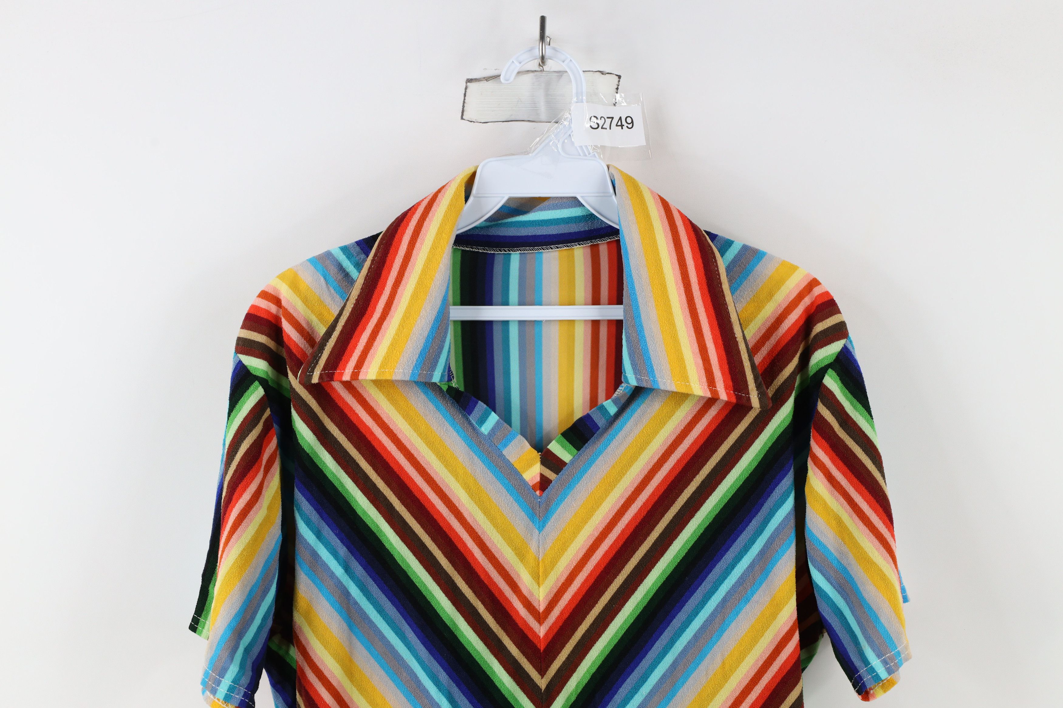 Vintage Vintage 70s Streetwear Rainbow Striped Terry Cloth Polo Size L / US 10 / IT 46 - 2 Thumbnail