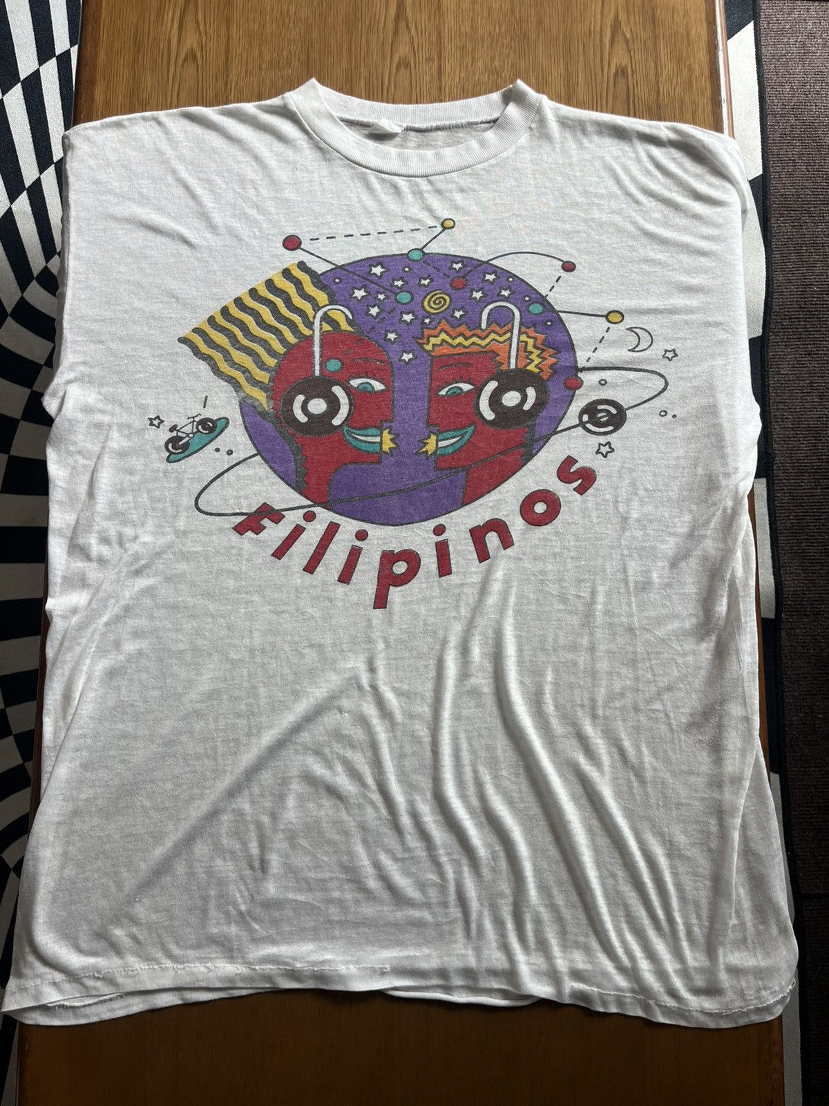 Arts & Science Vintage Filipinos Artwork Design 90’s Tshirt Size US XL / EU 56 / 4 - 3 Thumbnail