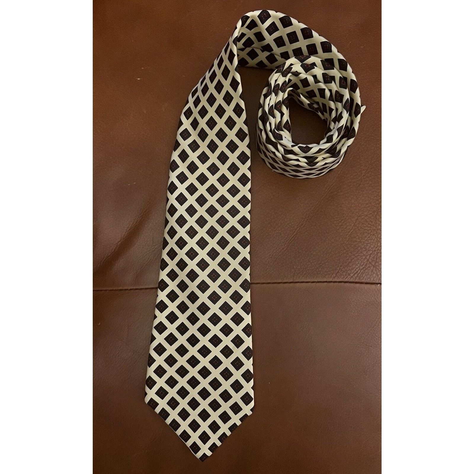 Liberty London Liberty Of London Beige Geo Dot Print Neck Tie Silk Size ONE SIZE - 1 Thumbnail