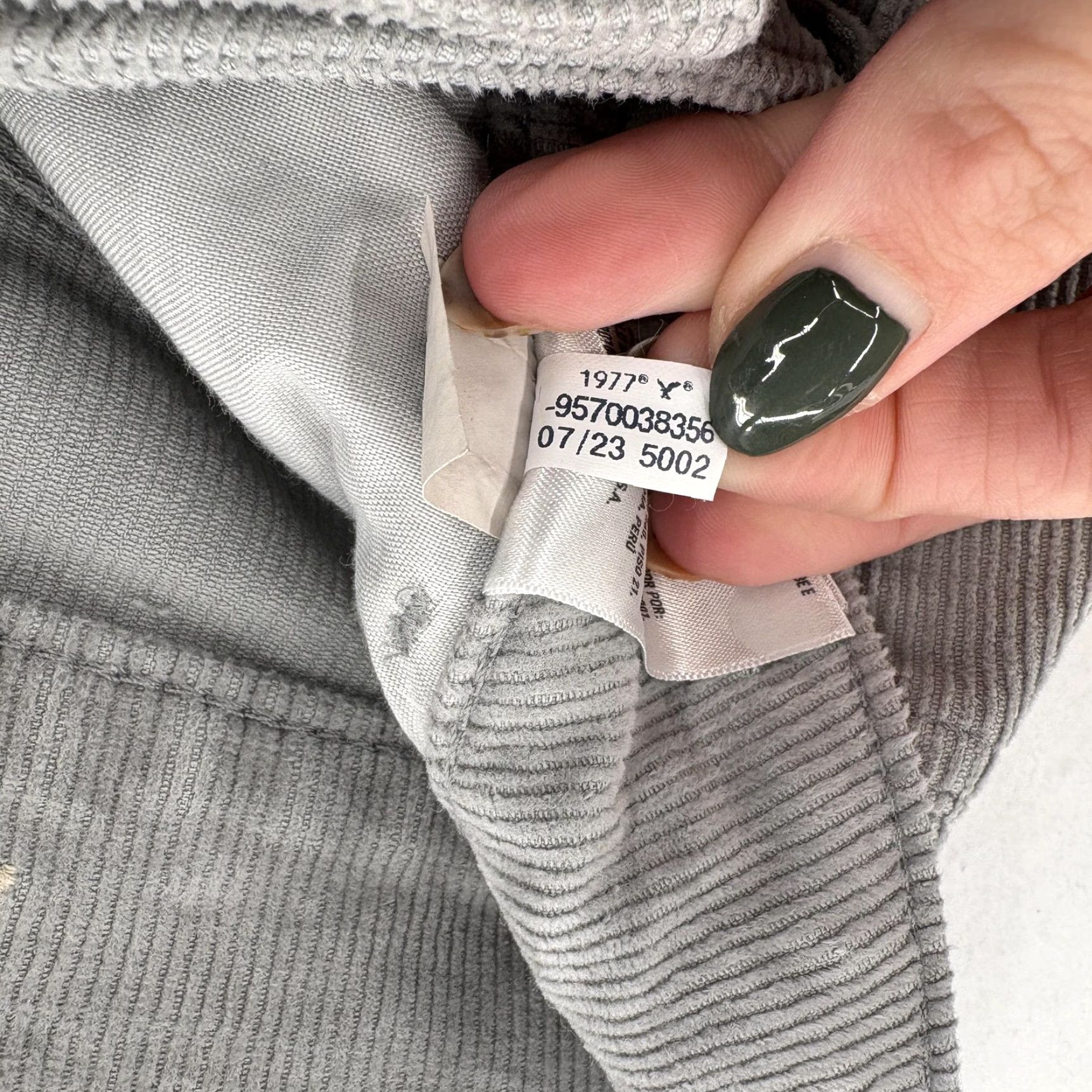 American Eagle Outfitters VINTAGE American Eagle Pants Womens 0 Gray Corduroy Bootcut Stretch Low Rise Casual Y2K Size 25" / US 0 / IT 36 - 7 Thumbnail