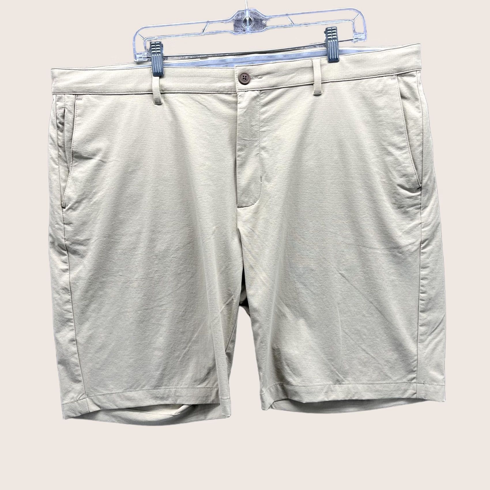 Tommy Bahama Tommy Bahama Shorts Mens 42 Beige Chino Lightweight Stretch 10 Inseam Golf - Mens, Shorts, Beige, 42, Lightweight, Stretch, Flat Front, Zip, Pockets Size US 42 / EU 58 - 1 Thumbnail