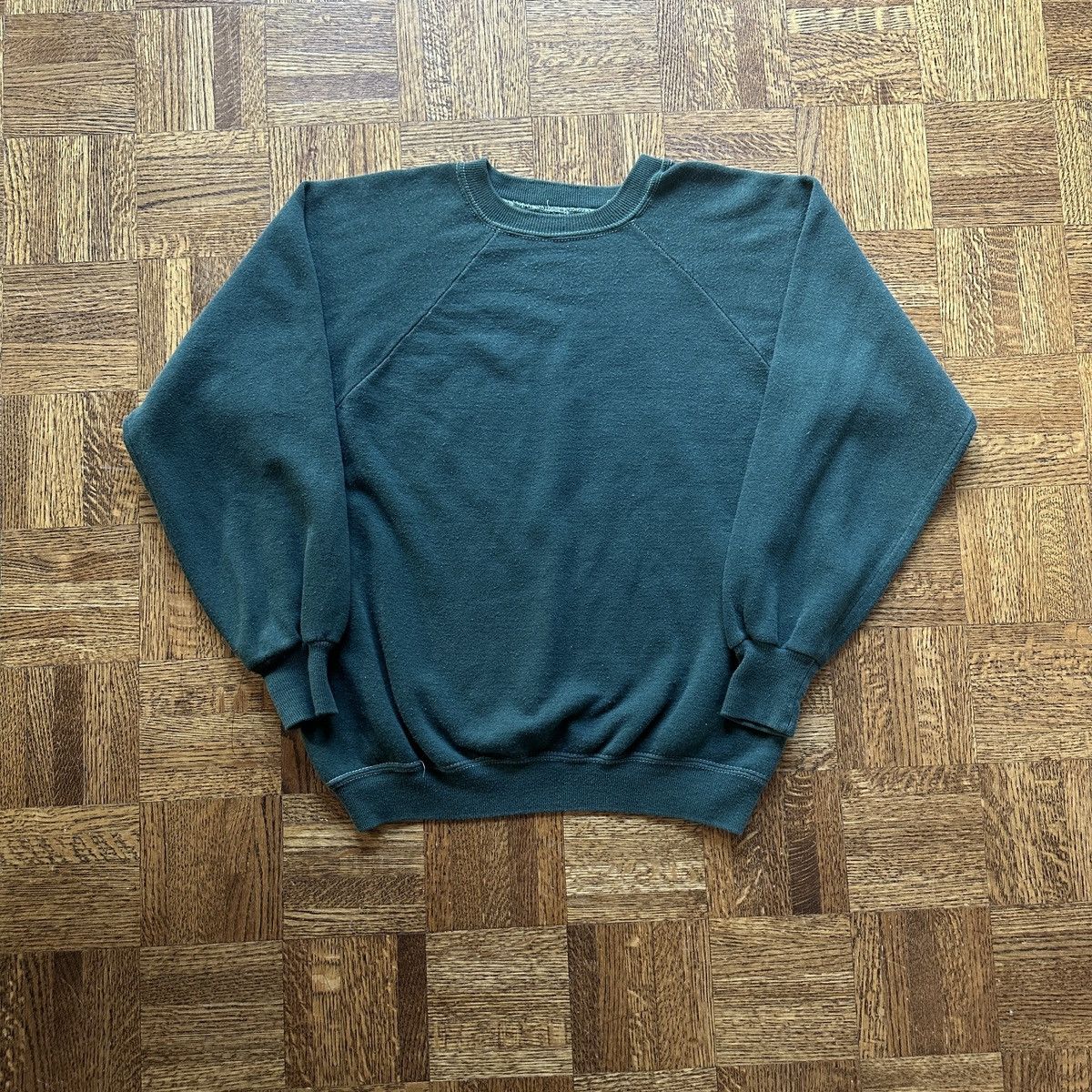 Vintage Vintage Blank Raglan Cut Crewneck Sweatshirt Size US M / EU 48-50 / 2 - 1 Thumbnail