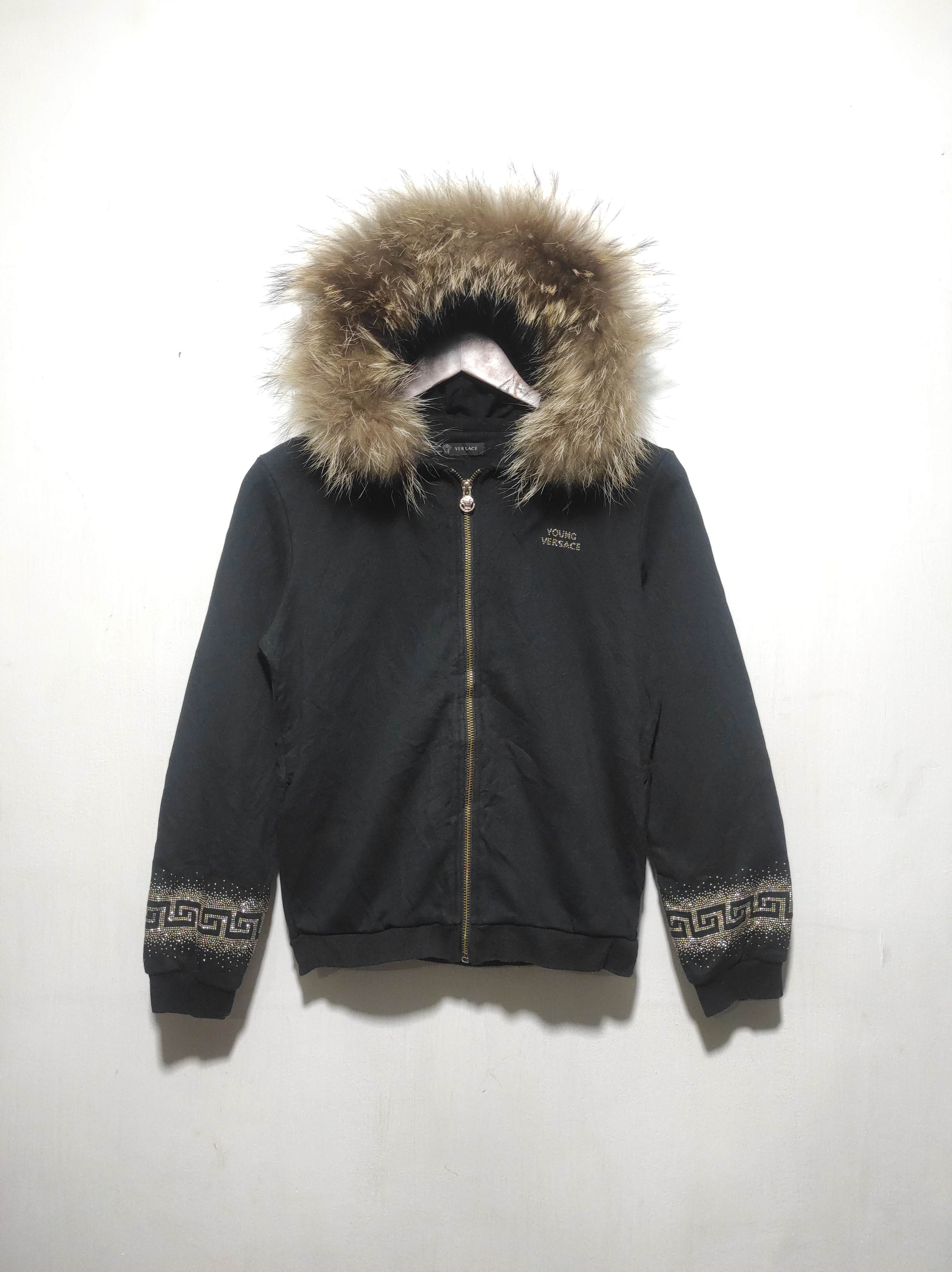 Versace Young Versace Fur Hoodie i6w9 style Size US XS / EU 42 / 0 - 4 Thumbnail